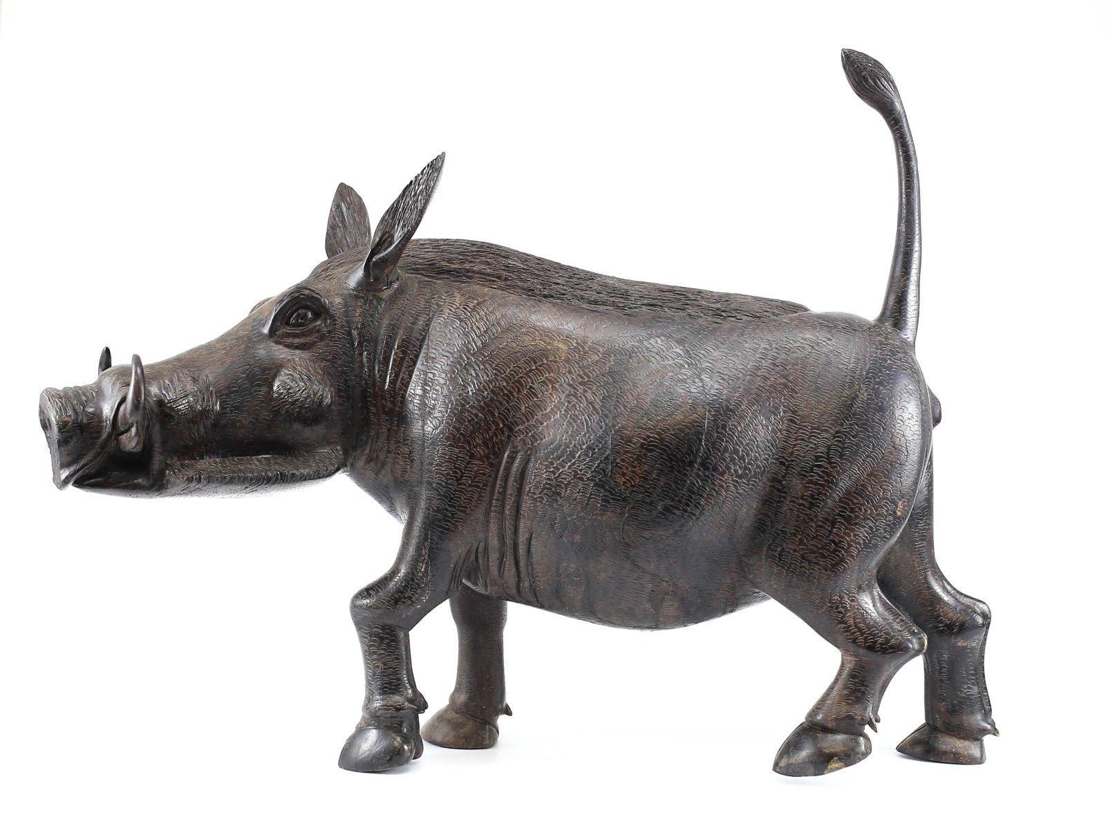 20th Century Realistic Heavily Detailed Iron Wood Carved Warthog In Good Condition In Pasadena, CA