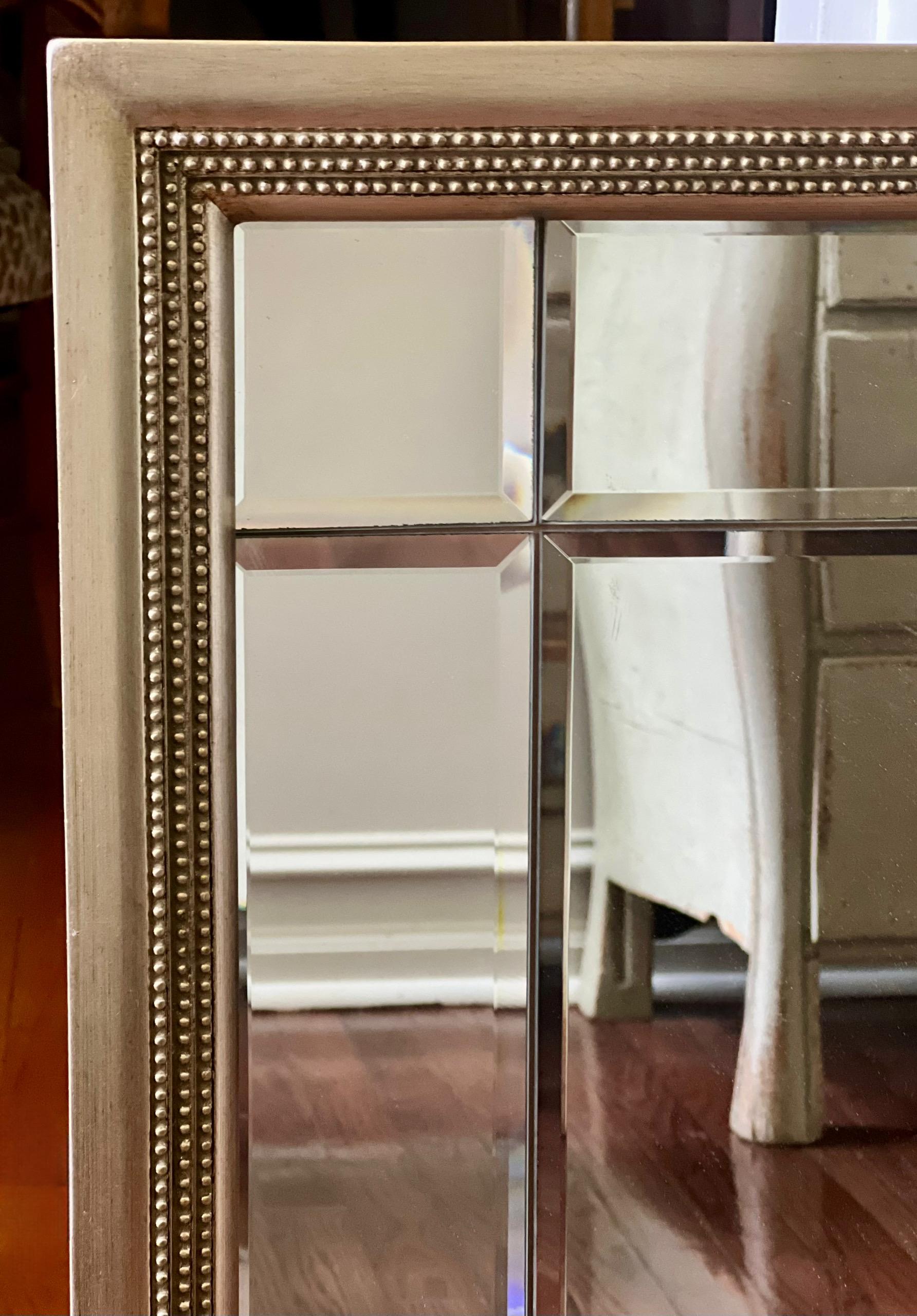 Smussato Specchio rettangolare con cornice in Wood Wood dorato del XX secolo in vendita