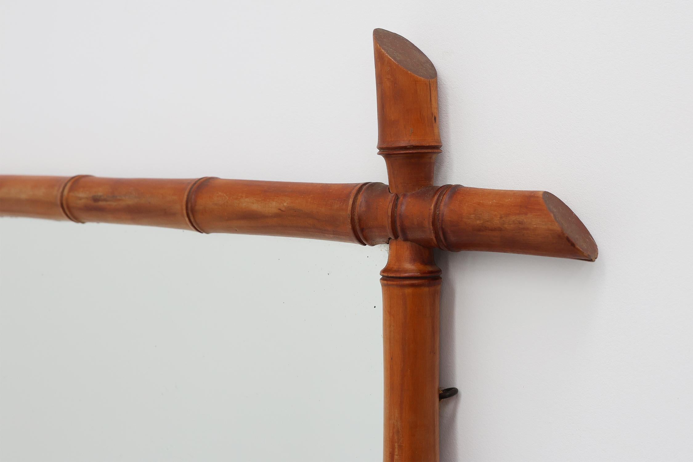 Miroir mural rectangulaire en faux bambou du 20e siècle, France ca. 1960 Bon état - En vente à Meulebeke, BE