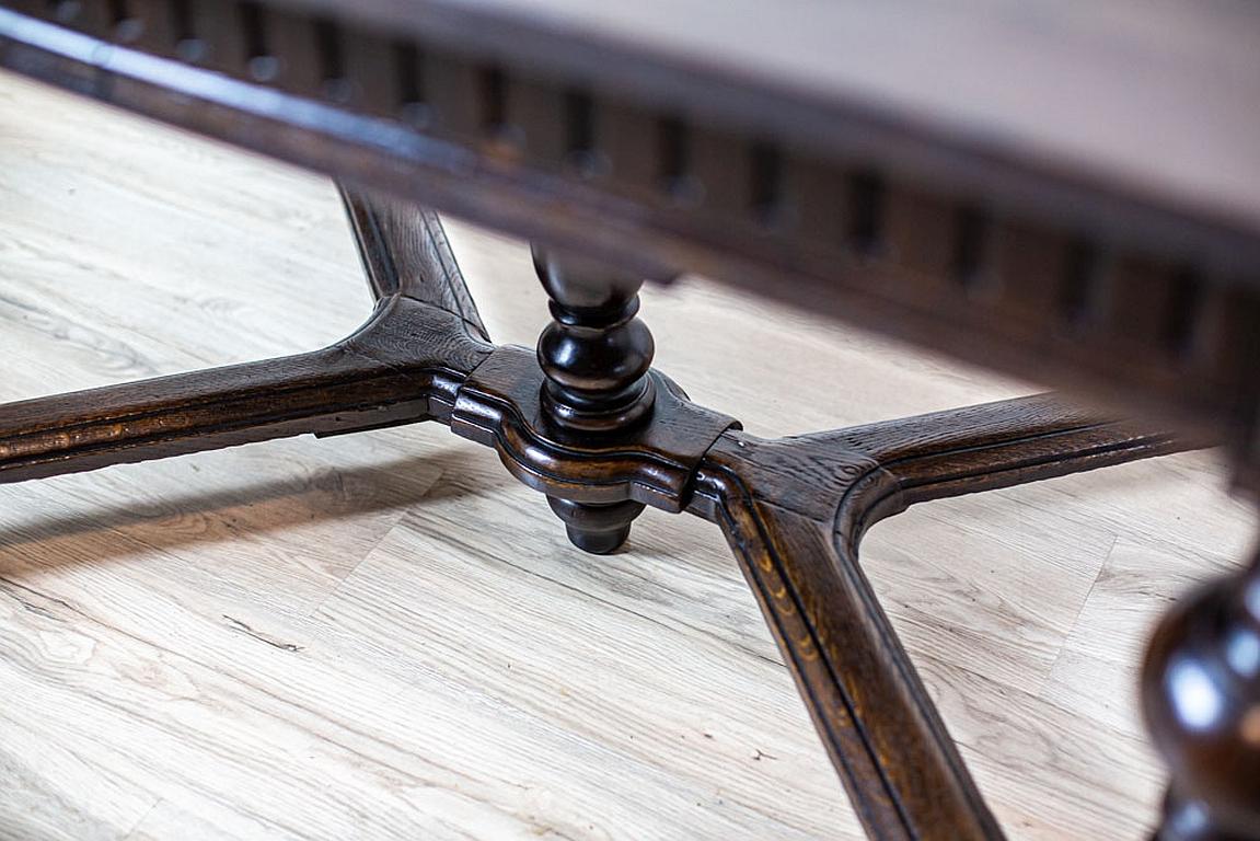Early 20th-Century Rectangular Oak Dining Table For Sale 10