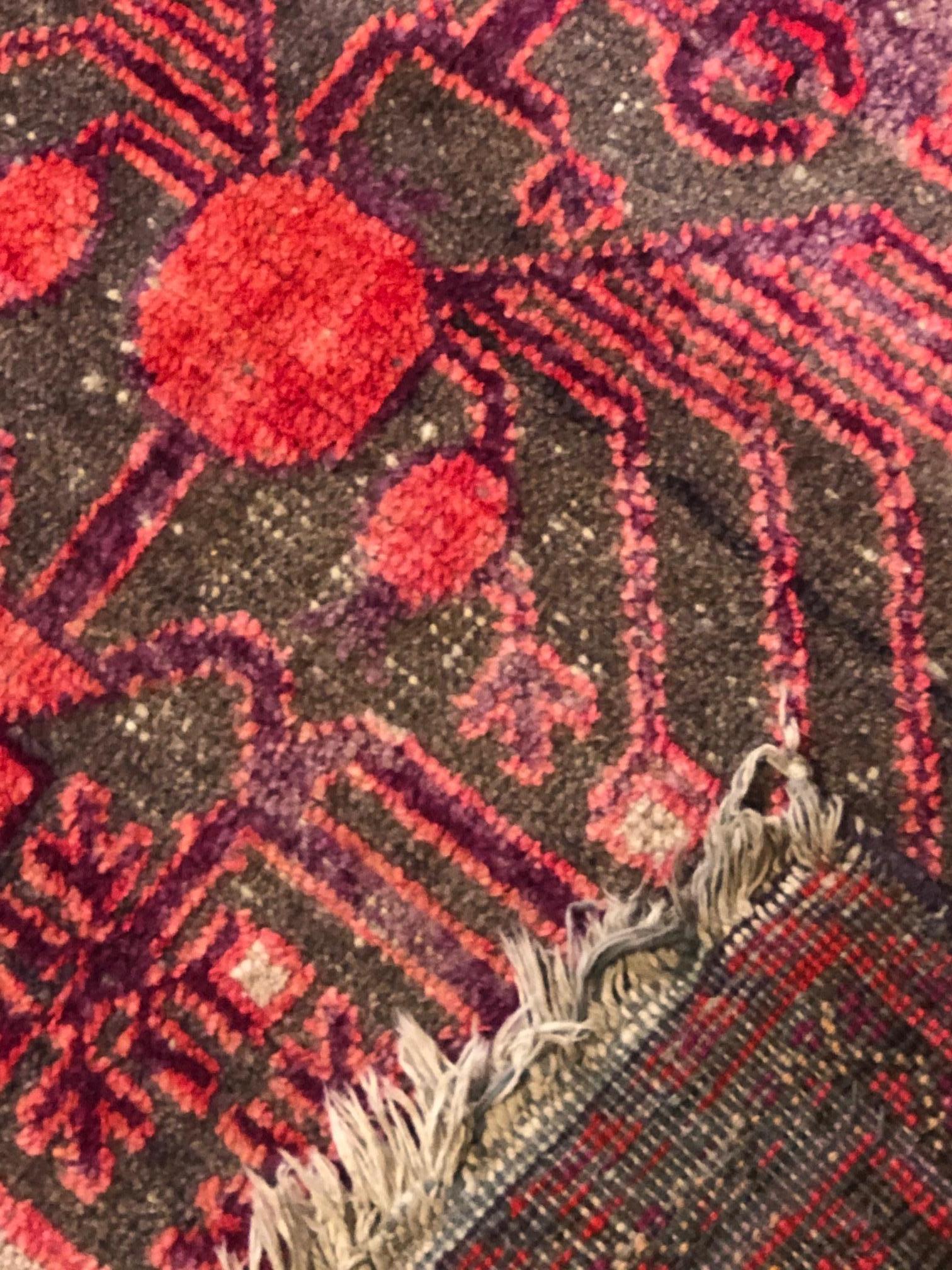 20th Century Red and Brown Pomegranate Kothan Handmade Rug, circa 1900 For Sale 8