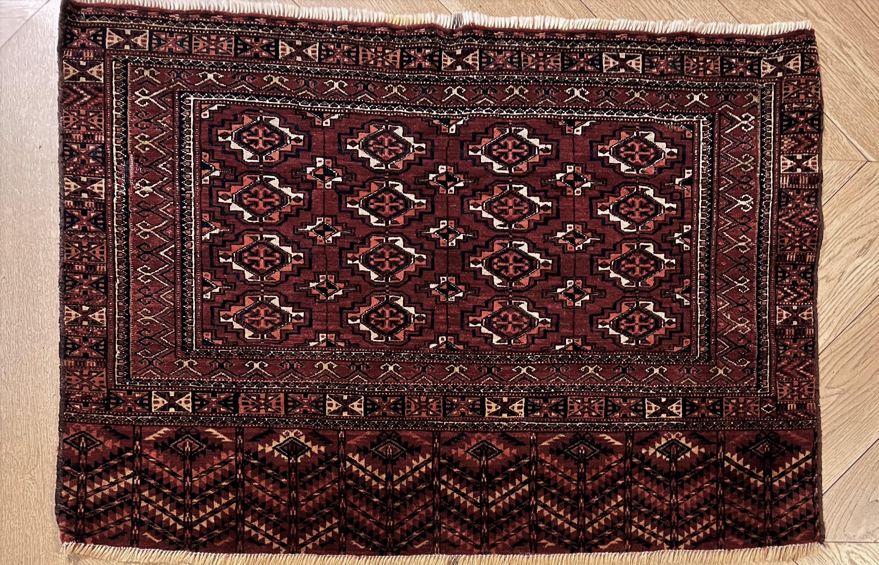 Roter und blauer geometrischer kaukasischer Nomad- Chuval-Teppich des 20. Jahrhunderts im Angebot 7