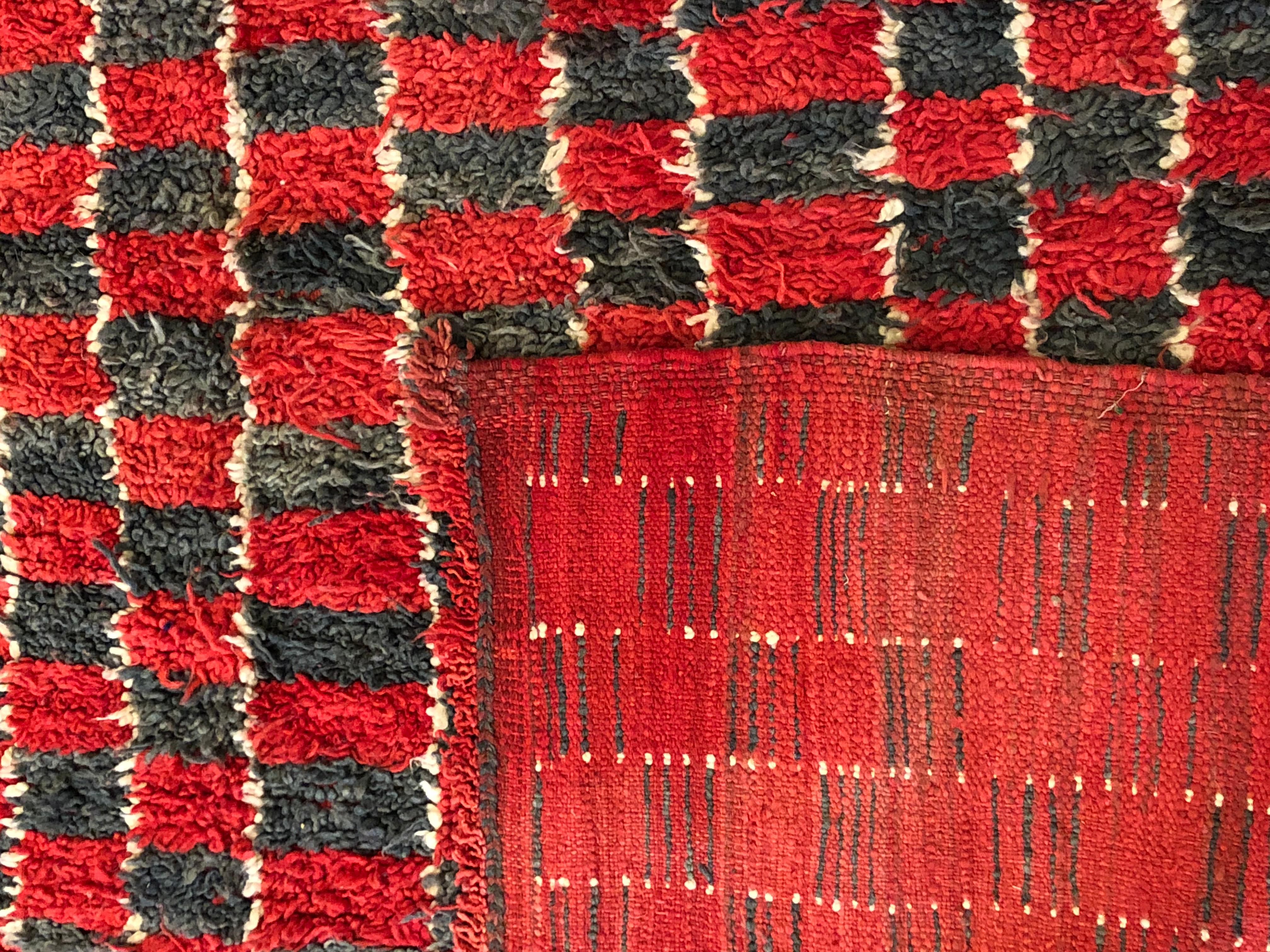 Tribal 20th Century Red, Brown and White Chess Berber Talsent Rug from Morocco, 1950s For Sale