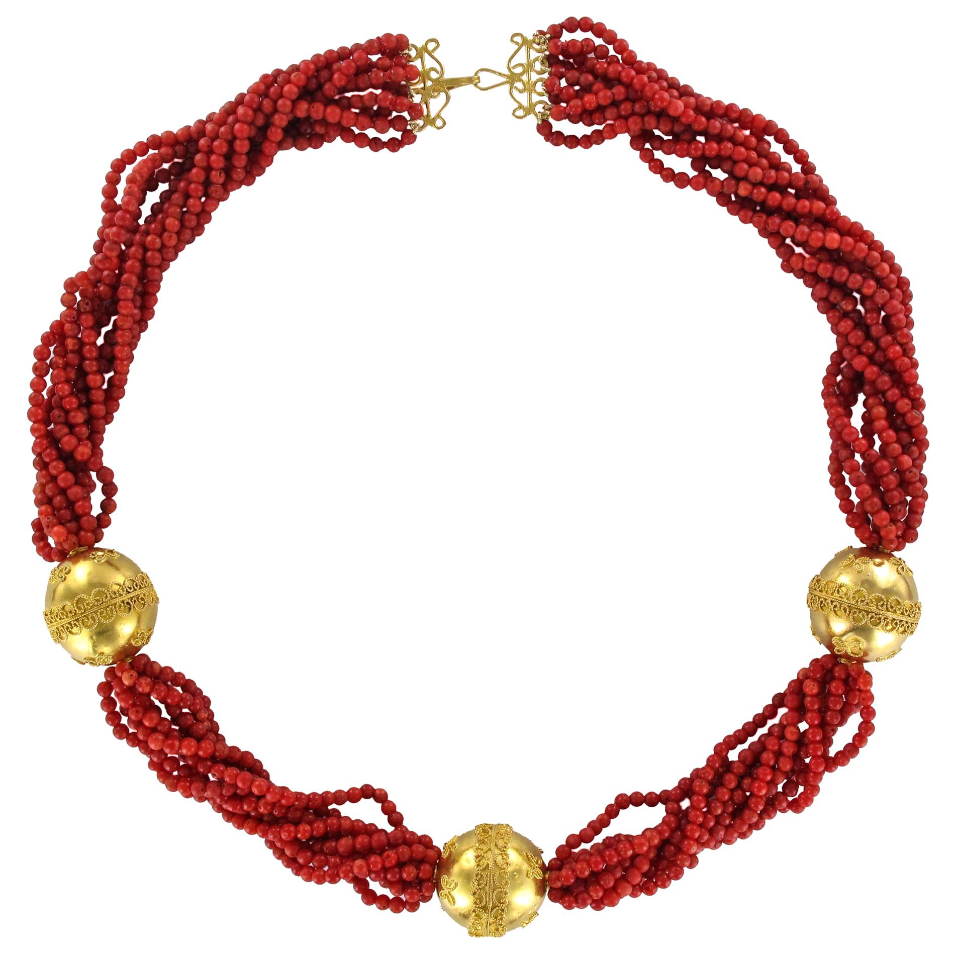 20th Century Red Coral Pearls 18 Karat Yellow Gold Chiseled Pearls Necklace