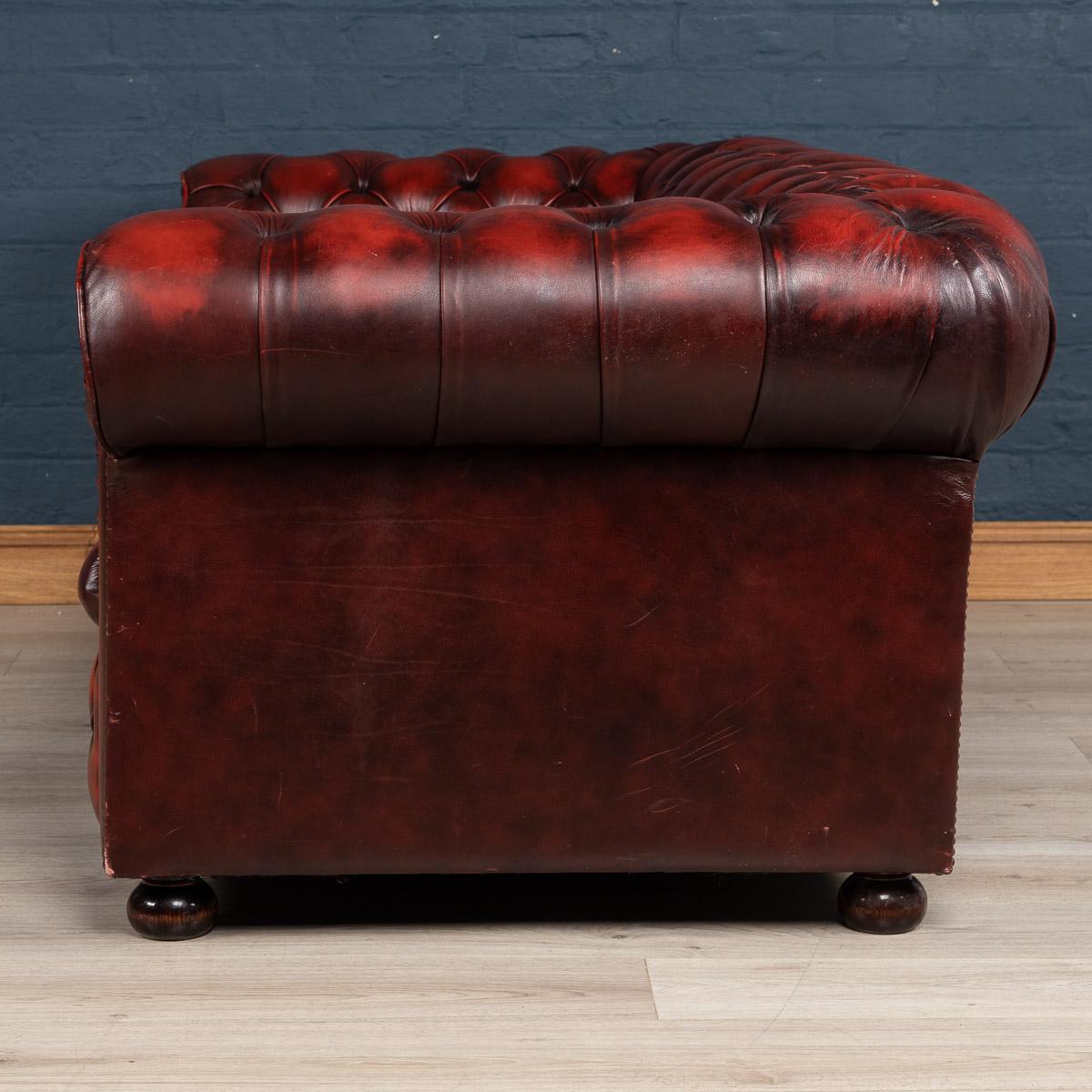 Superb late 20th century leather Chesterfield sofa. One of the most elegant models with button down seating, this is a fashionable evergreen capable of uplifting the interior space of any contemporary or traditional home, the Classic colour