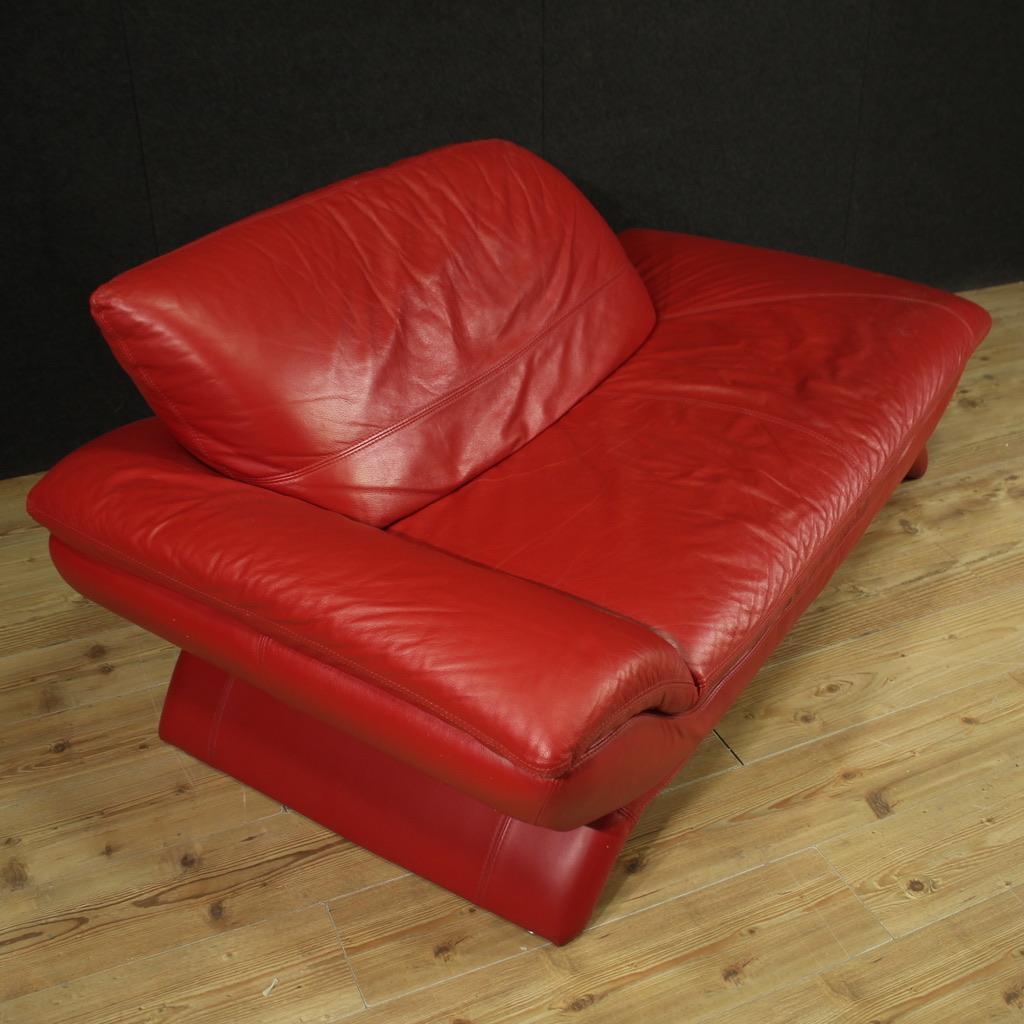 20th Century Red Leather Italian Modern Sofa Daybed, 1980 For Sale 7