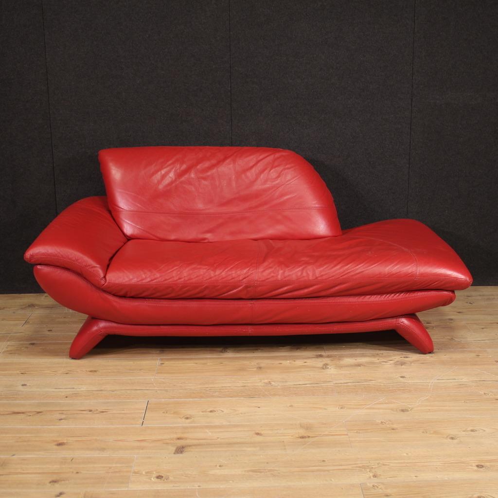 20th Century Red Leather Italian Modern Sofa Daybed, 1980 In Good Condition For Sale In Vicoforte, Piedmont