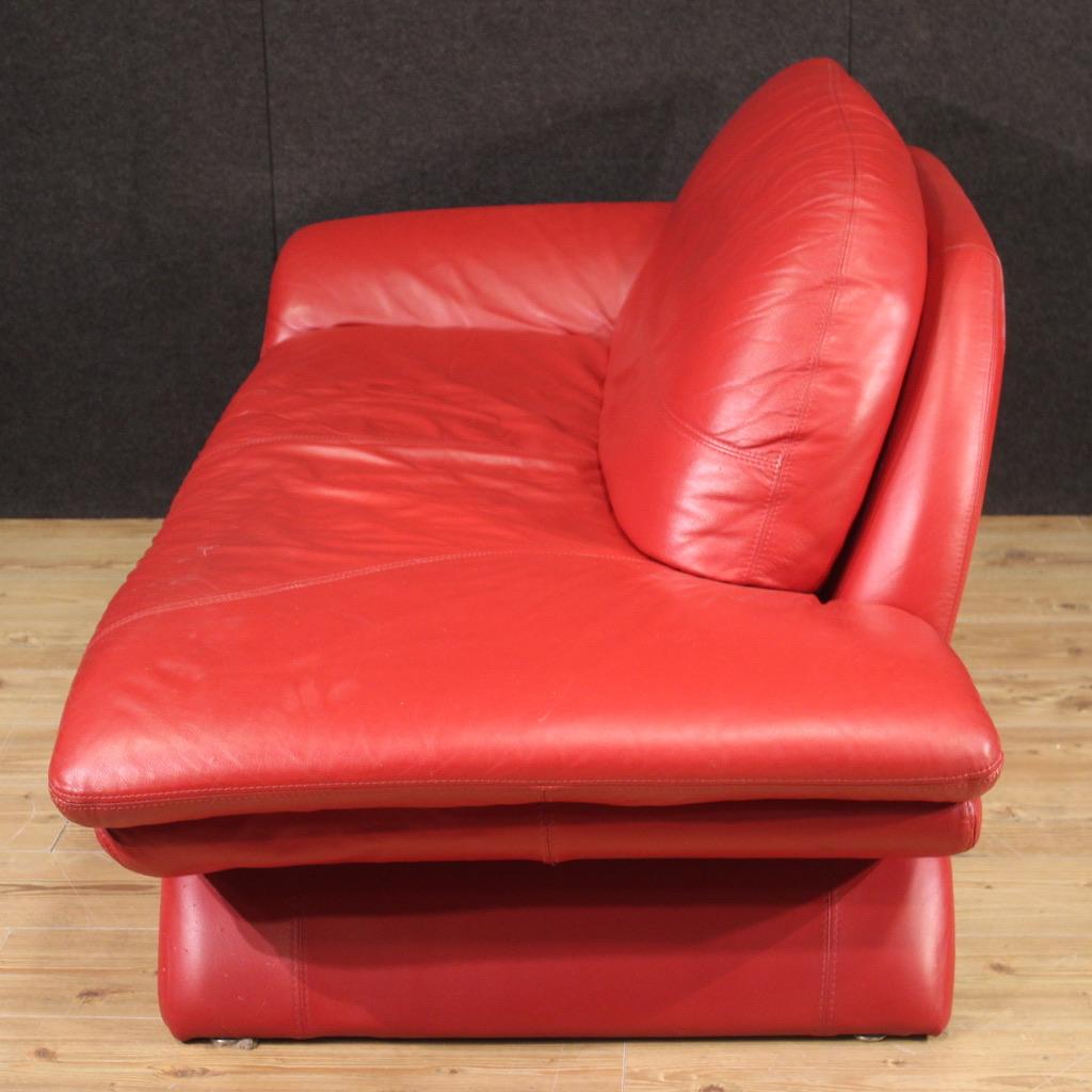 Late 20th Century 20th Century Red Leather Italian Modern Sofa Daybed, 1980 For Sale