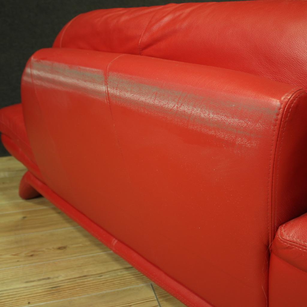 20th Century Red Leather Italian Modern Sofa Daybed, 1980 For Sale 2