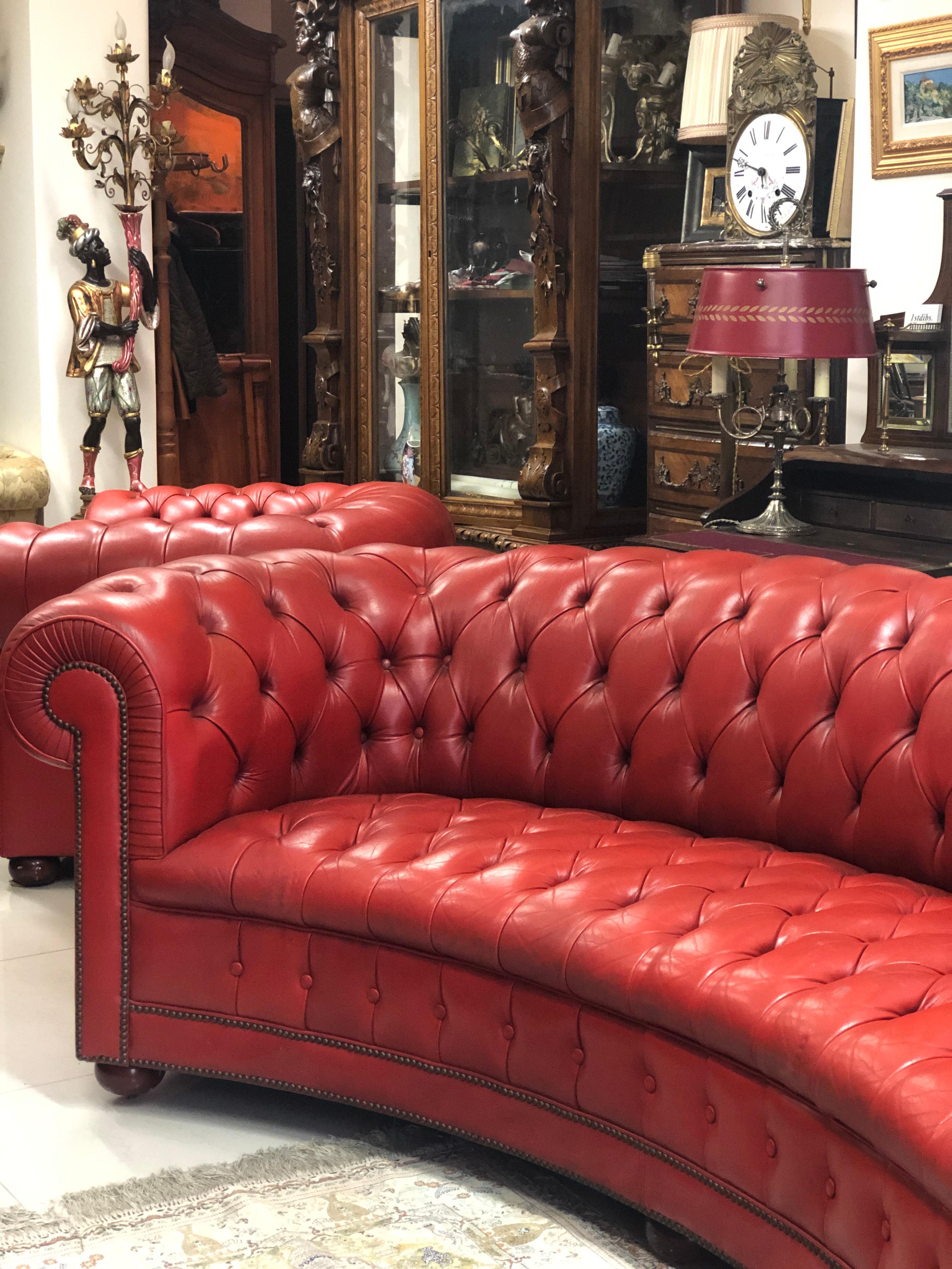 chesterfield red