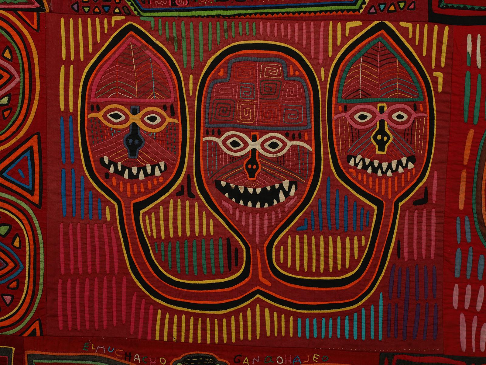 Rote Mola-Steppdecke des 20. Jahrhunderts, Kuna People, San Blas Islands, Panama (Handgefertigt) im Angebot