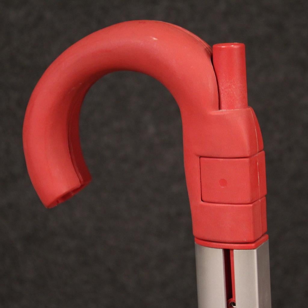 silla paraguas moderna italiana de plástico y metal rojo del siglo XX, 1995 5