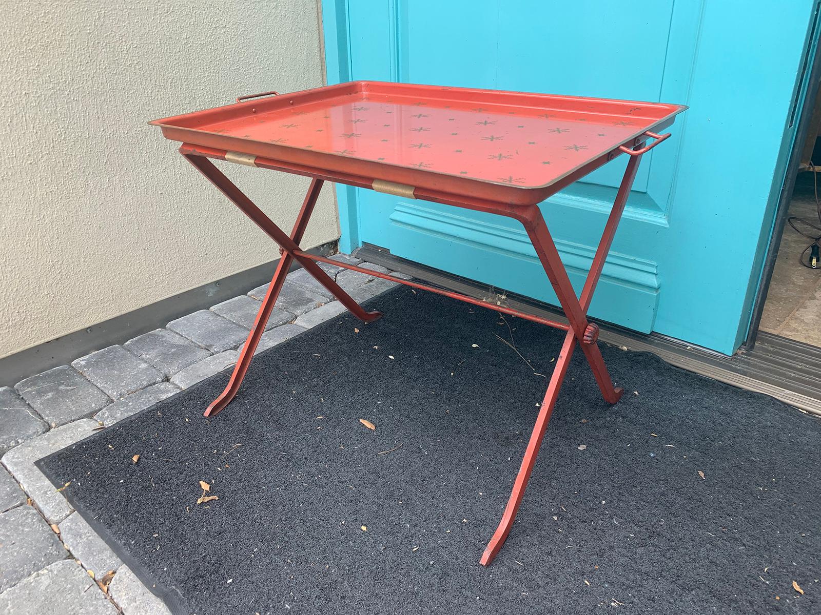 Hand-Painted 20th Century Red Tole Tray on Stand with Star Detail For Sale