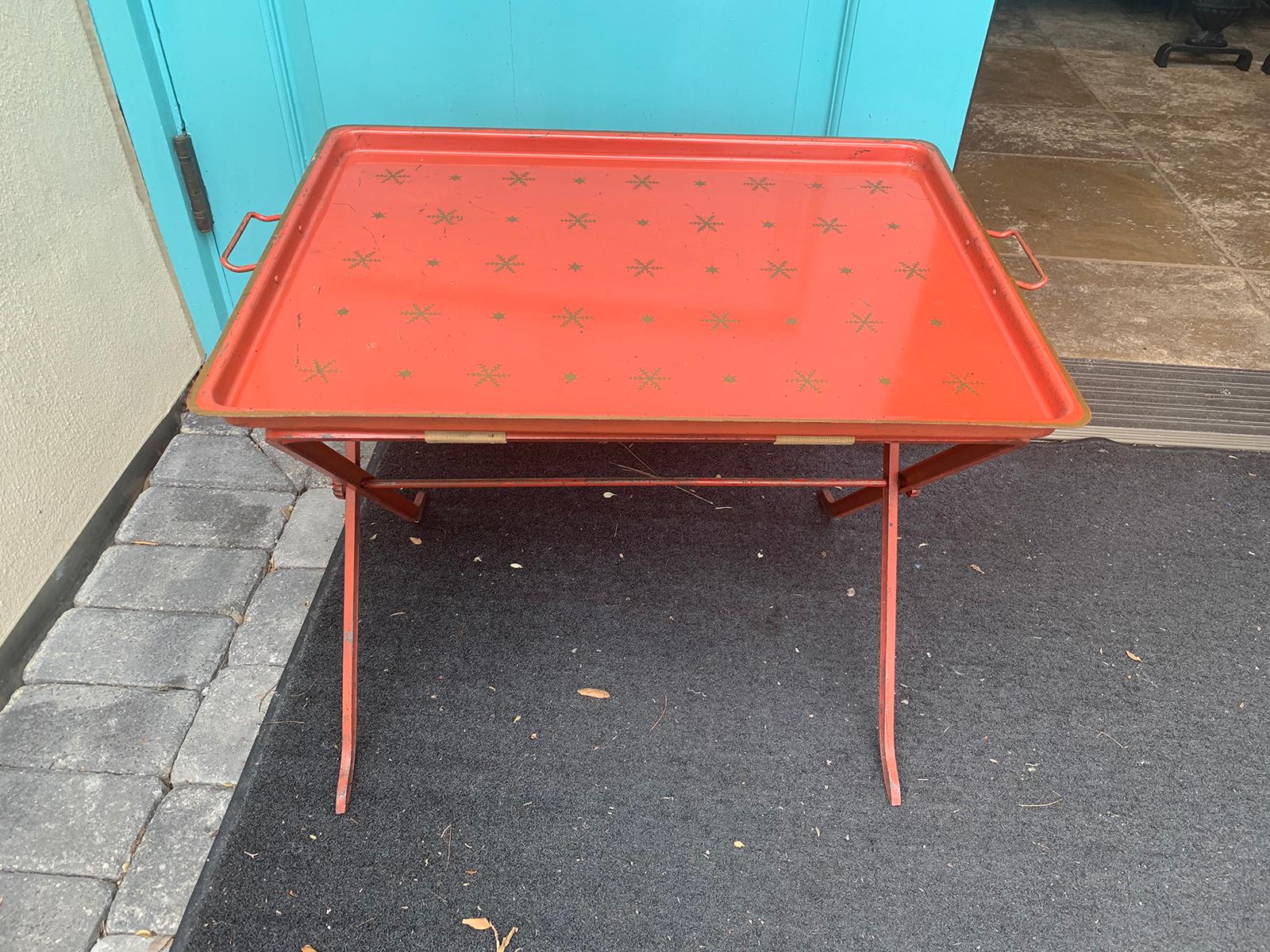 Tôle 20th Century Red Tole Tray on Stand with Star Detail For Sale