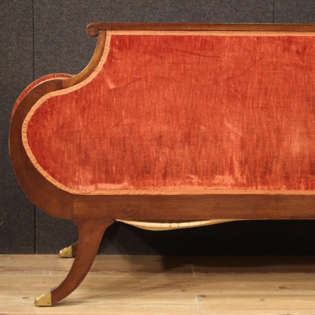 20th Century Red Velvet and Mahogany Wood French Sofa, 1930 7