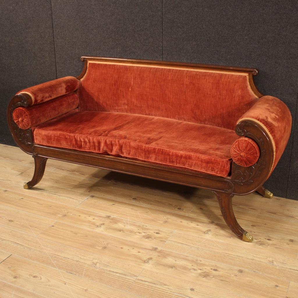 20th Century Red Velvet and Mahogany Wood French Sofa, 1930 In Good Condition In Vicoforte, Piedmont