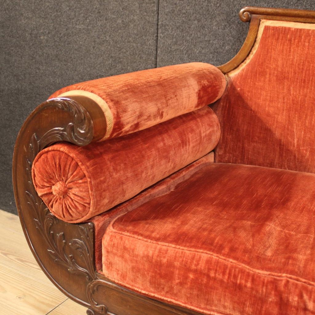 20th Century Red Velvet and Mahogany Wood French Sofa, 1930 3