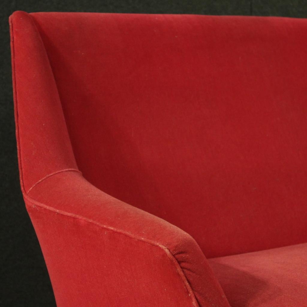 20th Century Red Velvet Italian Modern Sofa, 1960 For Sale 9