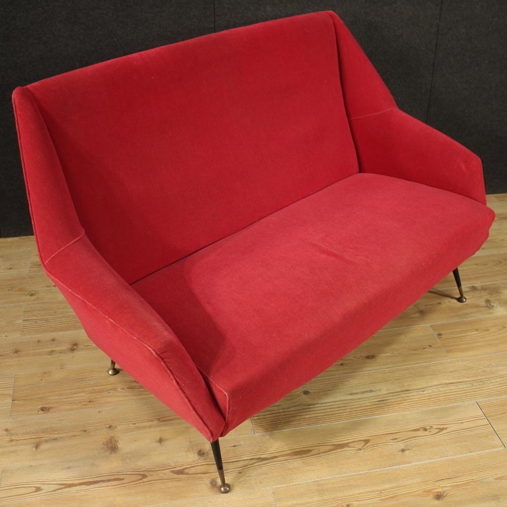 20th Century Red Velvet Italian Modern Sofa, 1960 For Sale 5