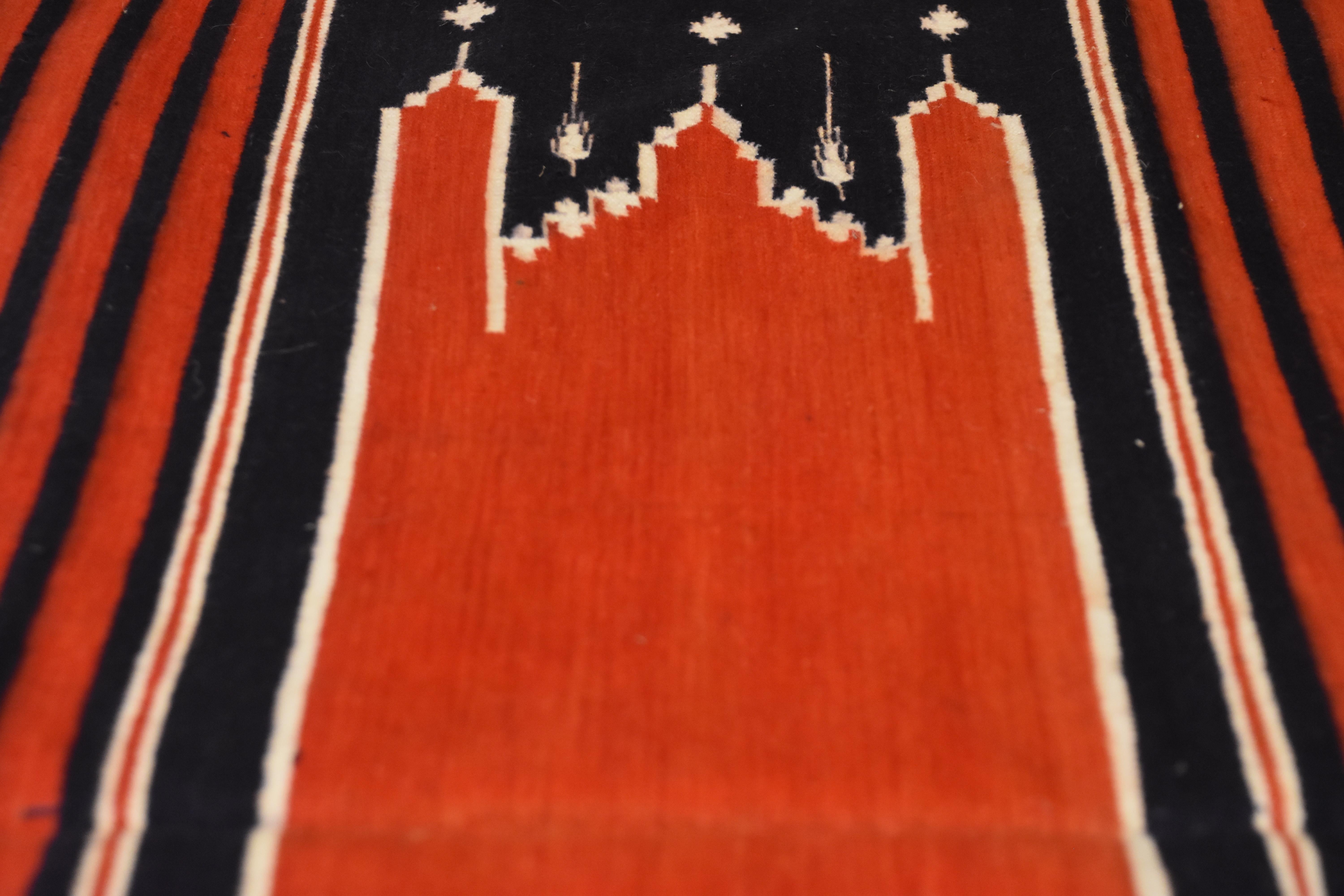 20th Century Red, White and Blue Dhurrie Saf Runner Mehrab Rug from India, 1970s For Sale 10