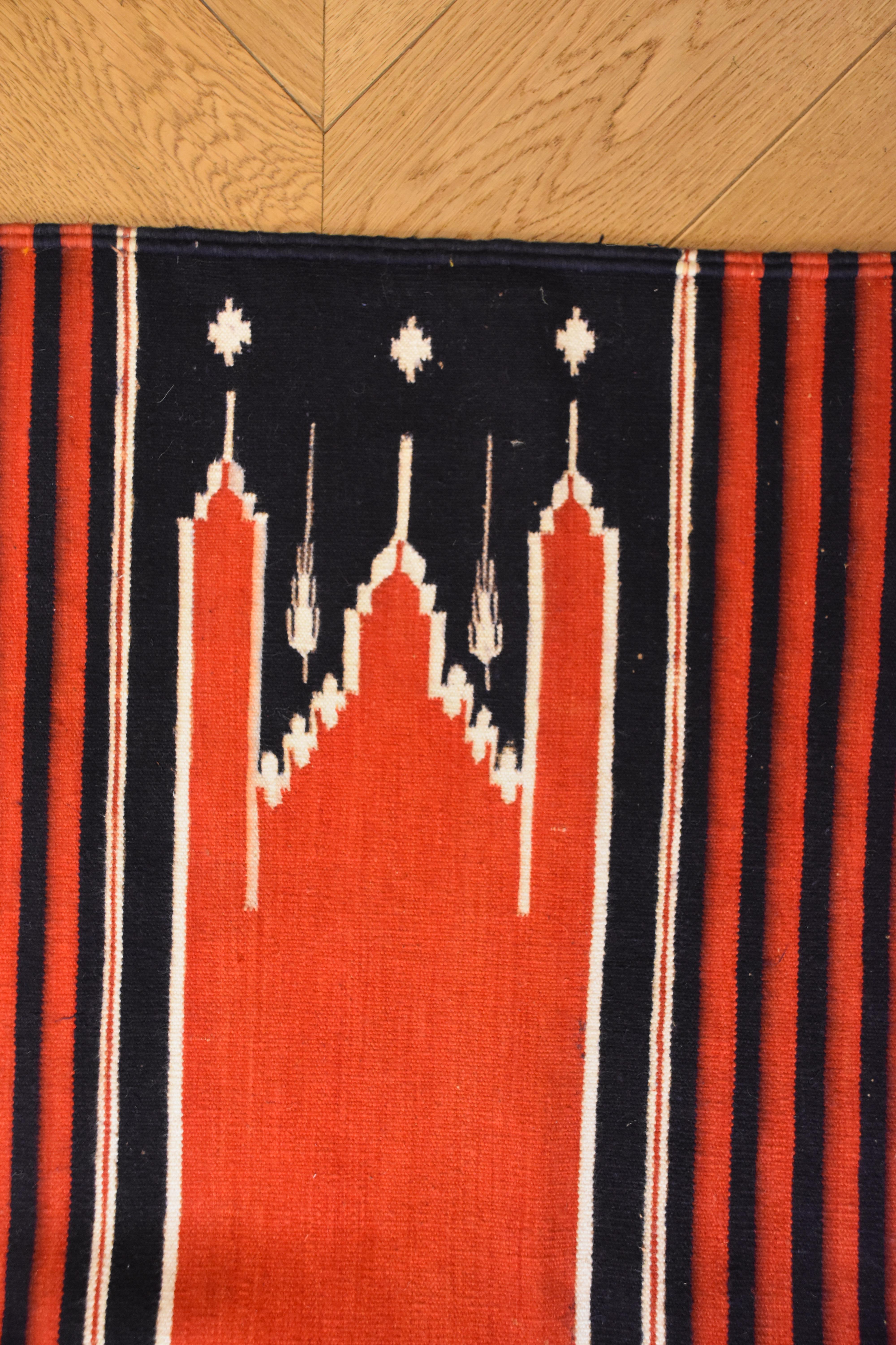 Cotton 20th Century Red, White and Blue Dhurrie Saf Runner Mehrab Rug from India, 1970s For Sale