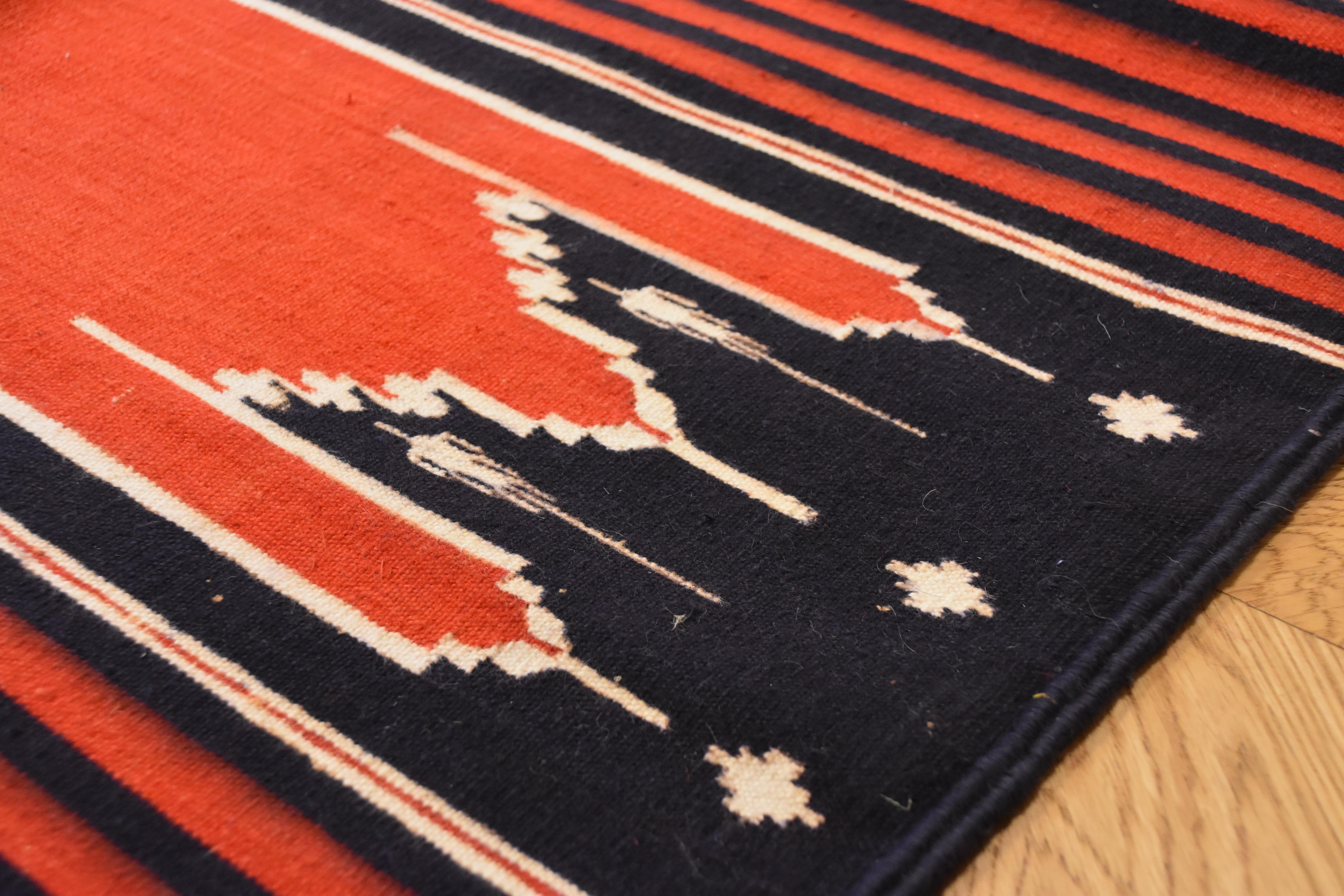 20th Century Red, White and Blue Dhurrie Saf Runner Mehrab Rug from India, 1970s For Sale 2