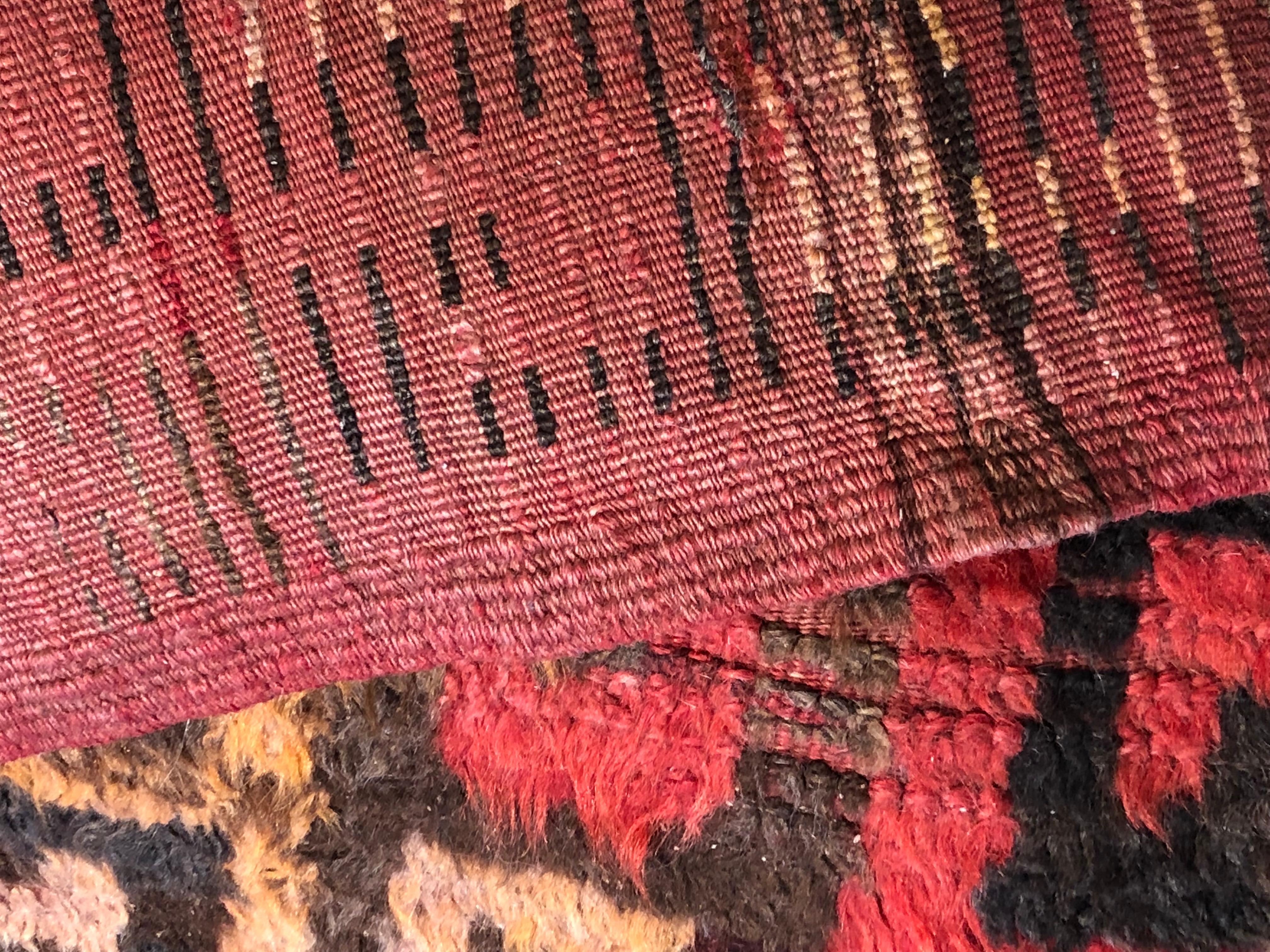 Türkischer Tulu-Teppich aus rot-gelb-brauner Wolle des 20. Jahrhunderts, 1950er Jahre im Angebot 1