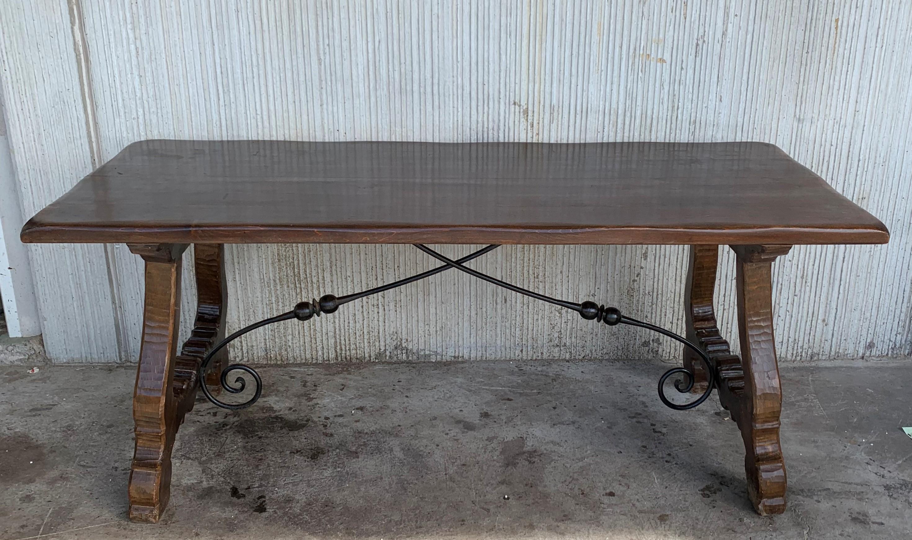 20th Century Refectory Spanish Table with Lyre Legs and Iron Stretch In Good Condition In Miami, FL
