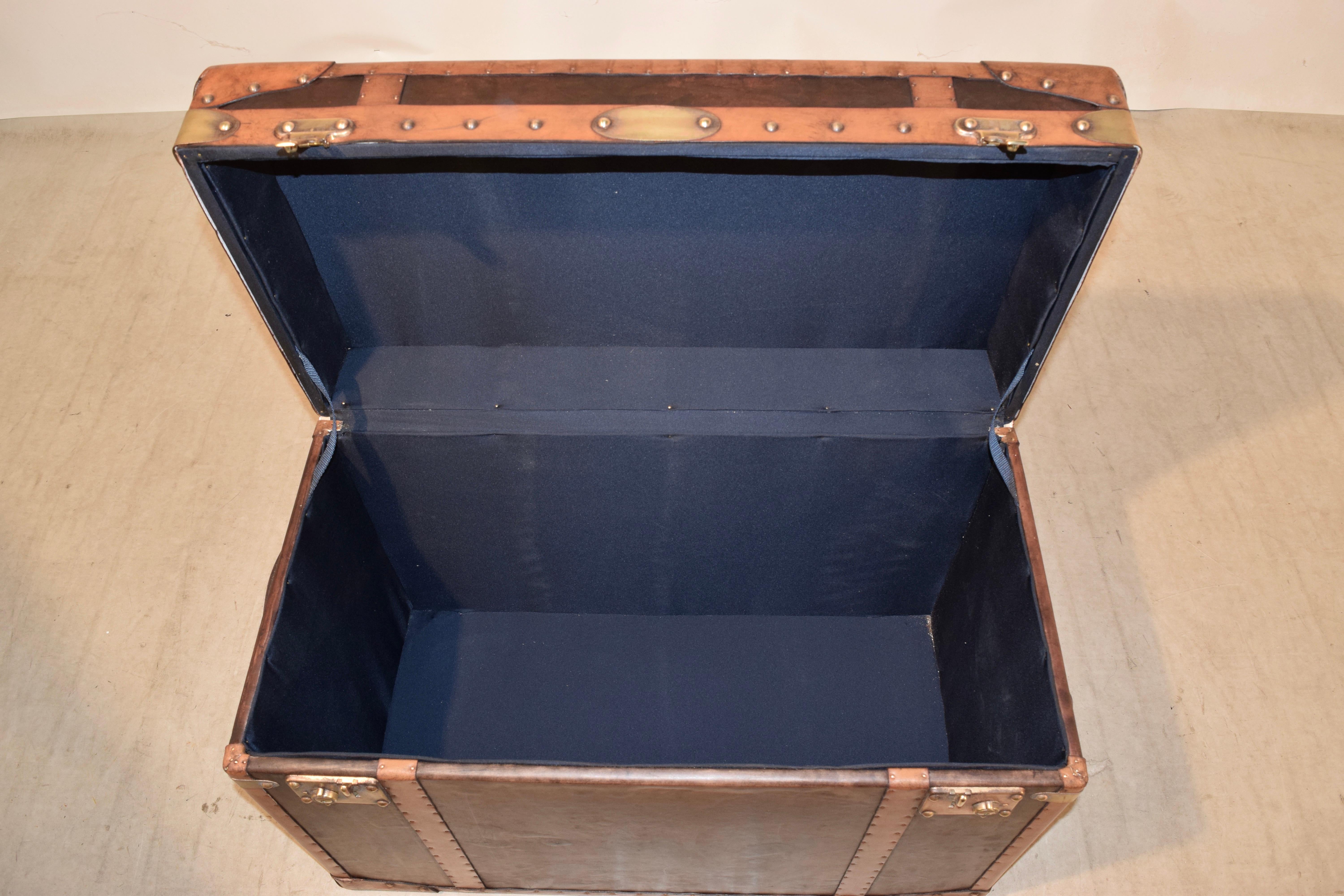 20th Century Refurbished Leather Steamer Trunk 3