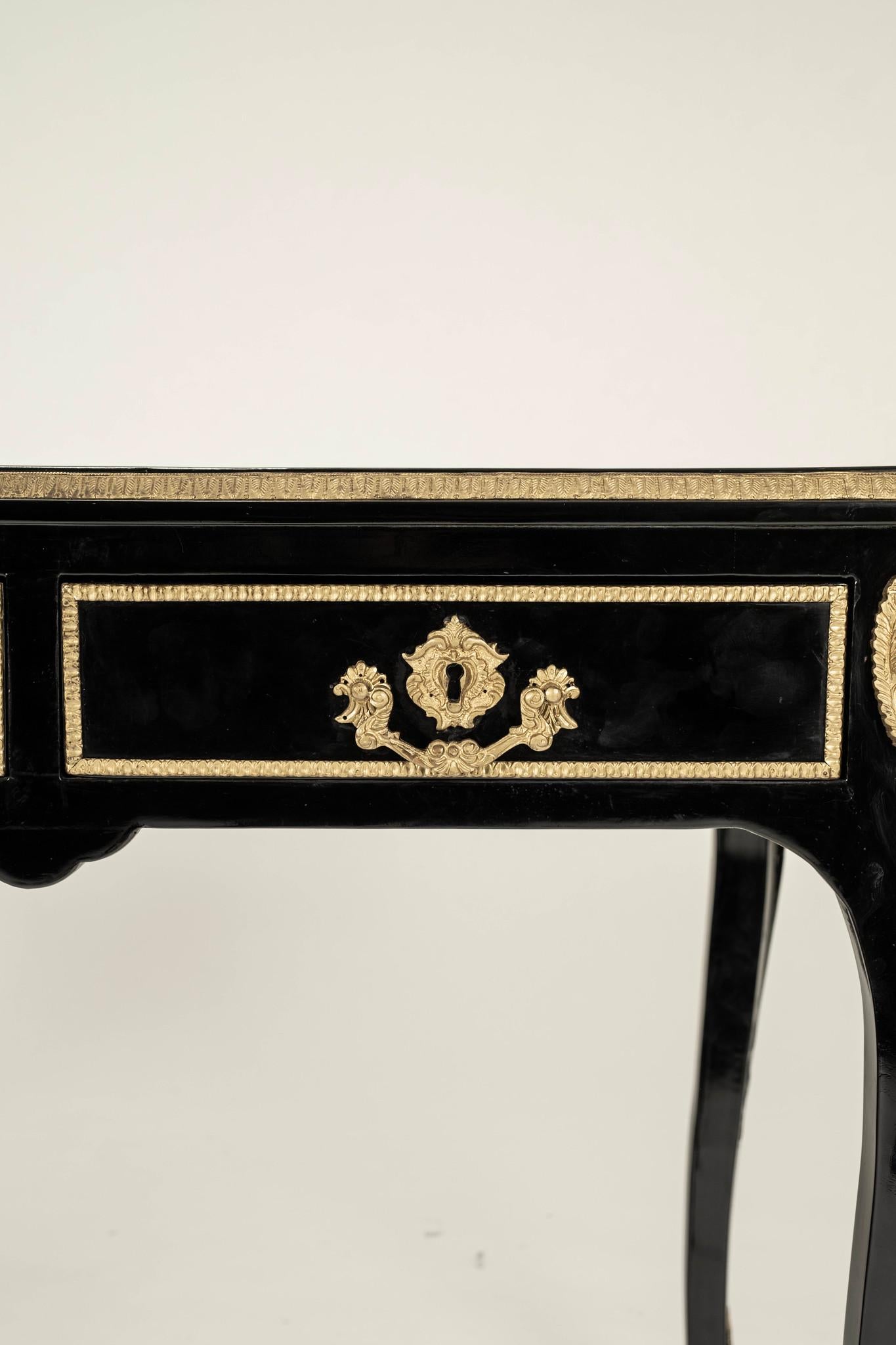 20th Century Regency Style Black Lacquered Desk For Sale 4