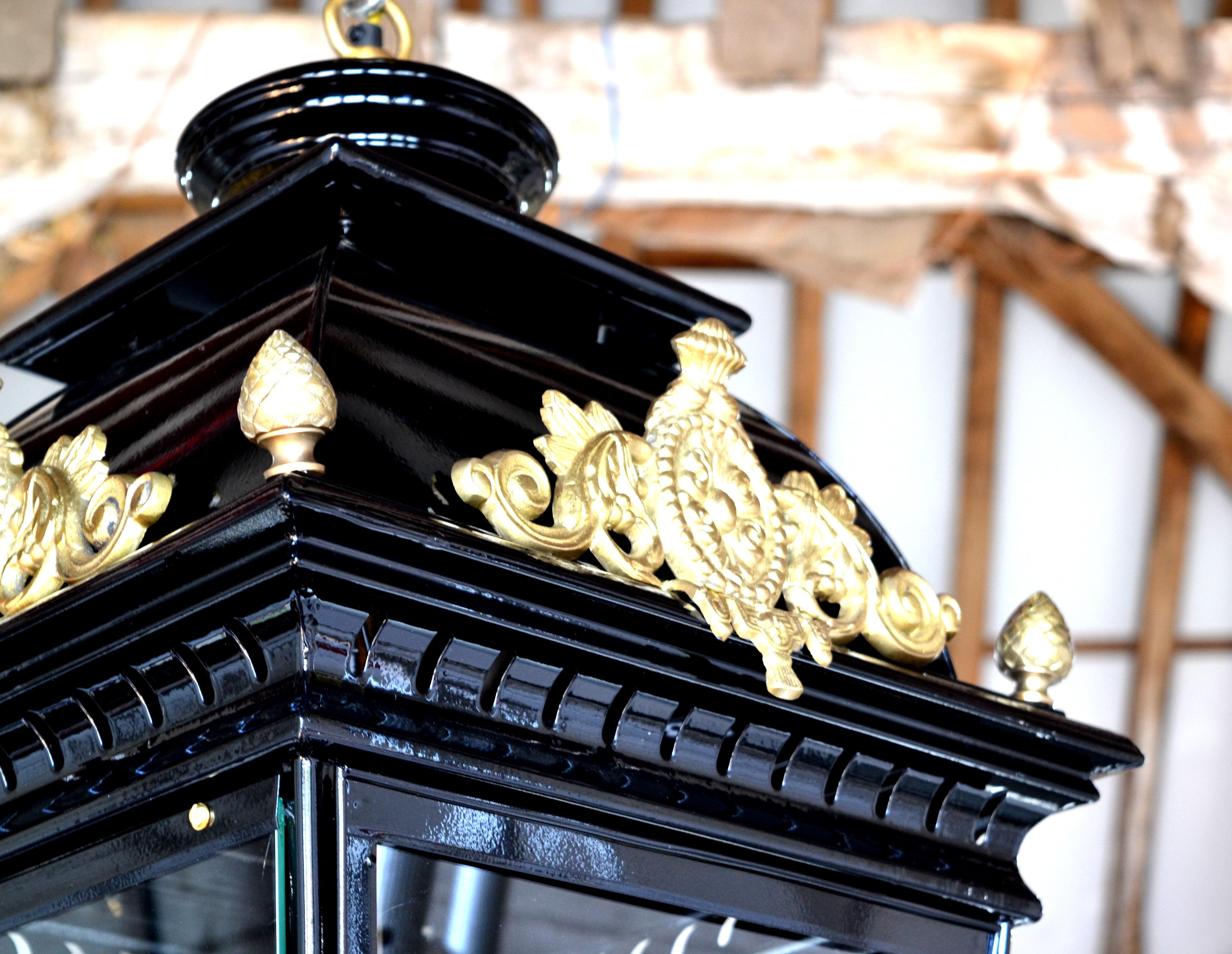 20th Century Regency Style Hanging Lantern In Good Condition For Sale In Southall, GB