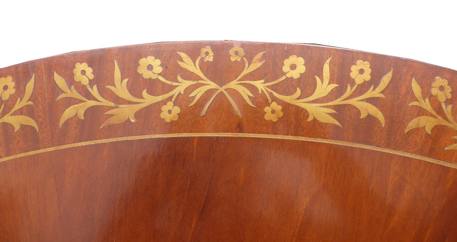 20th Century Regency Style Mahogany Round Dining Table (Englisch)