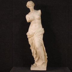 Italienische signierte Skulptur Venus de Milo aus Harz und Marmor pulverisiert, 20. Jahrhundert