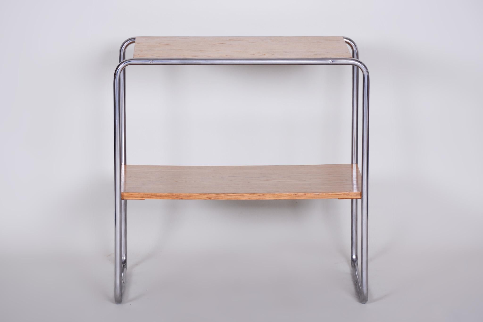 Piccolo tavolo Bauhaus ceco cromato.
Periodo: 1930-1939
Fonte: Cecoslovacchia.