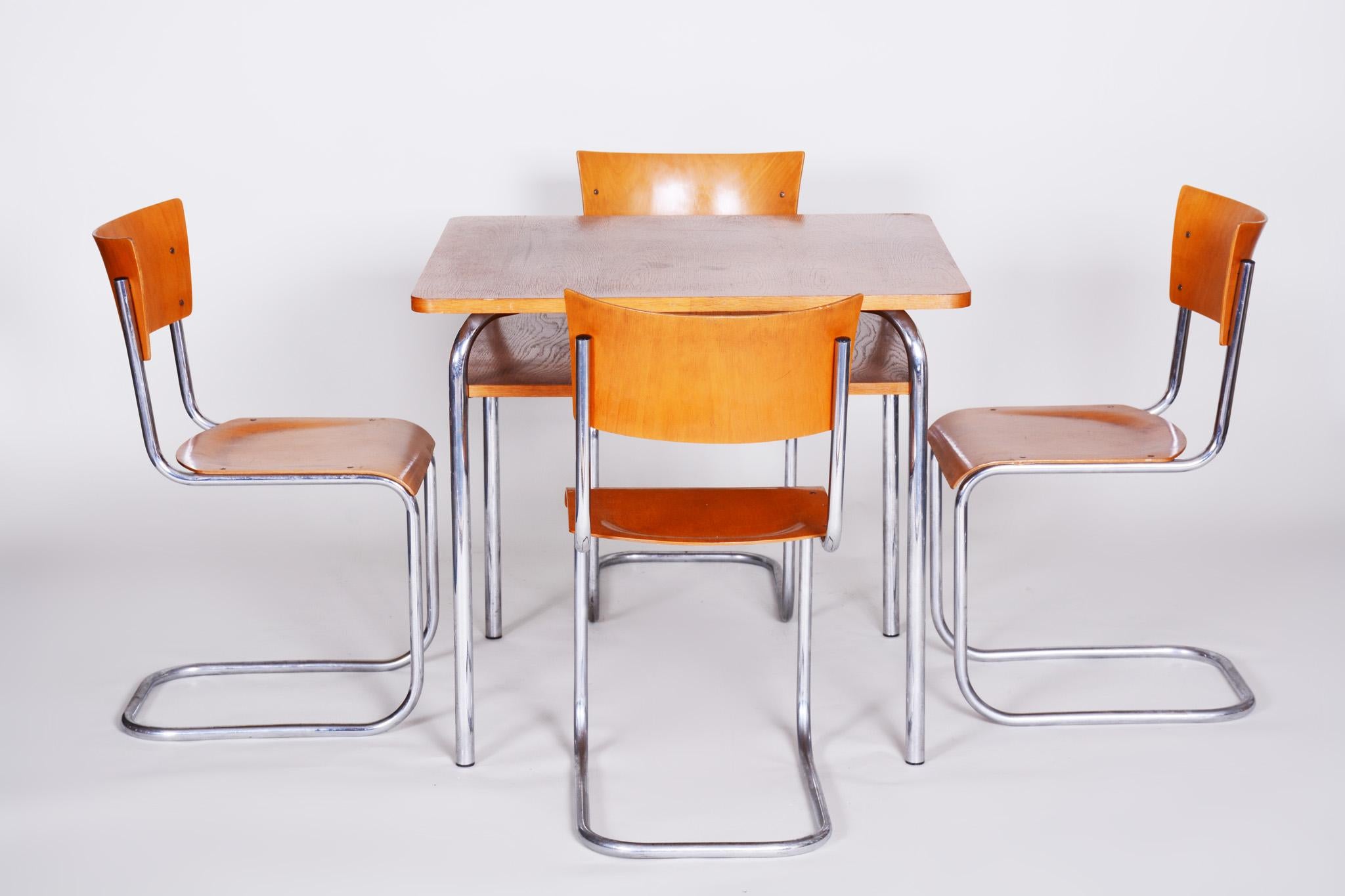 20th Century Restored Czech Oak Bauhaus Table by Vichr a Spol, Chrome, 1940s For Sale 3