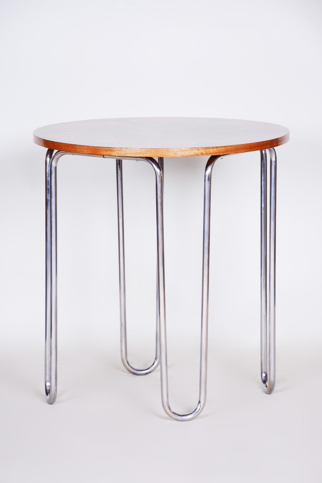 20th Century Restored Rounded Walnut Bauhaus Table, Robert Slezák, Chrome, 1930s 2