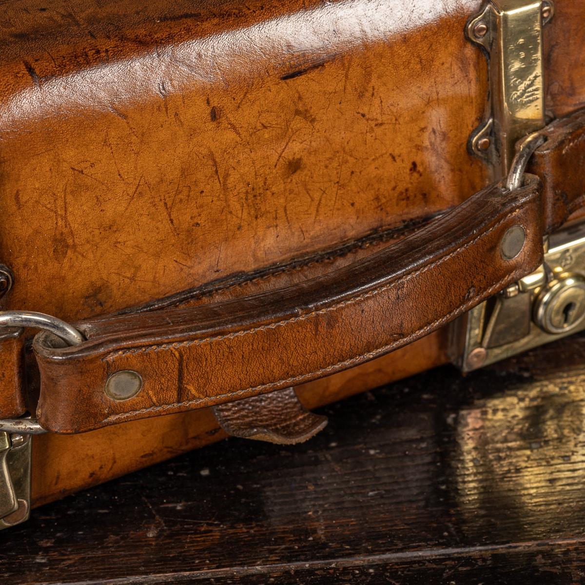 20th Century Revelation Expanding Leather Suitcase, c.1920 For Sale 11