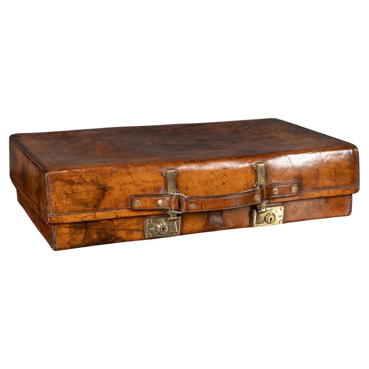 20th Century Revelation Expanding Leather Suitcase, c.1920 For Sale