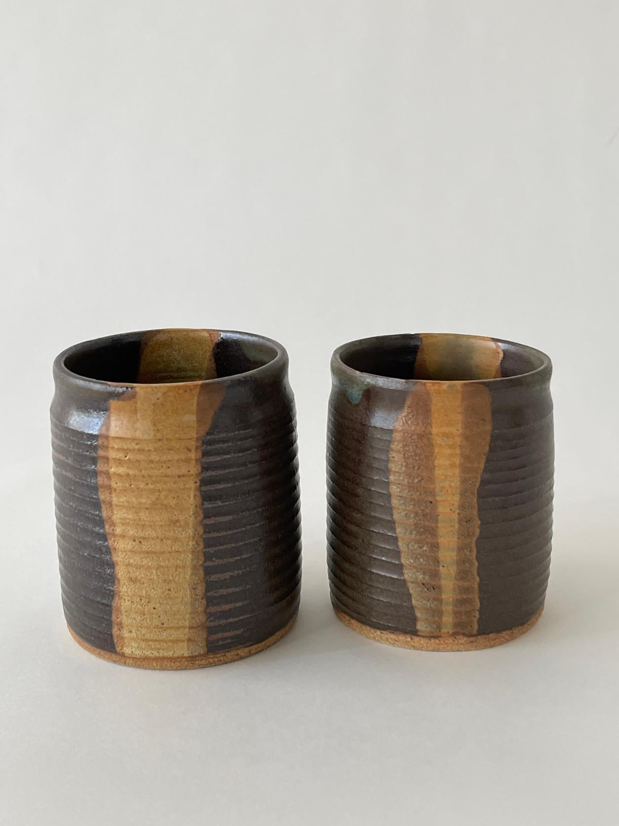 Hand-Crafted 20th Century Ridged Ceramic Cup Set For Sale