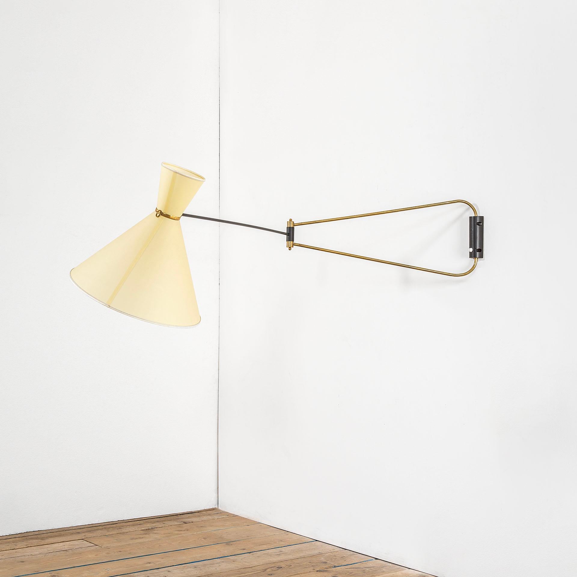 20th Century Robert Mathieu Directionable Wall Lamp in Brass and Fabric, 60s For Sale 1