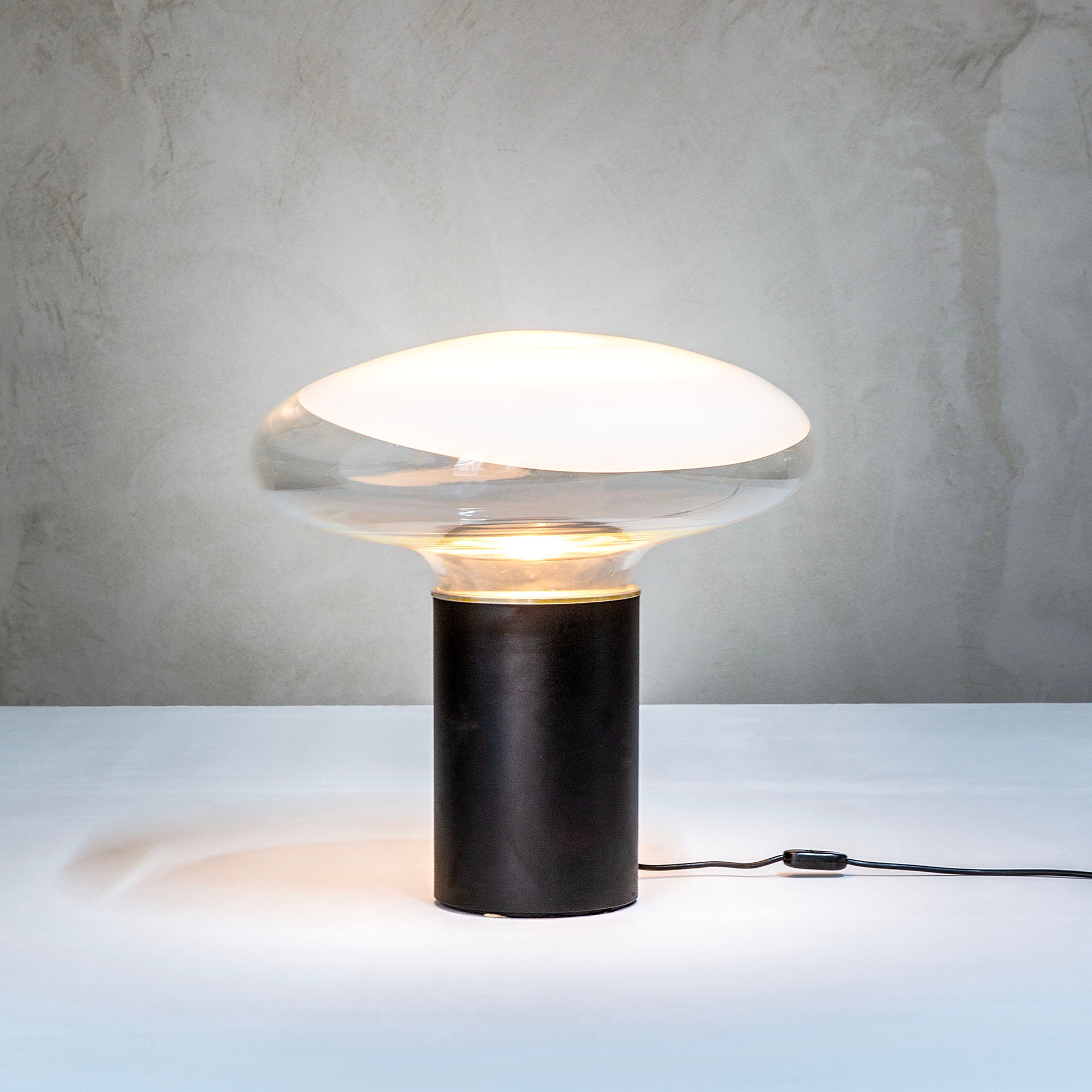 Roberto Pamio Tischlampe des 20. Jahrhunderts mod. Gill 45 für Leucos, 60er Jahre