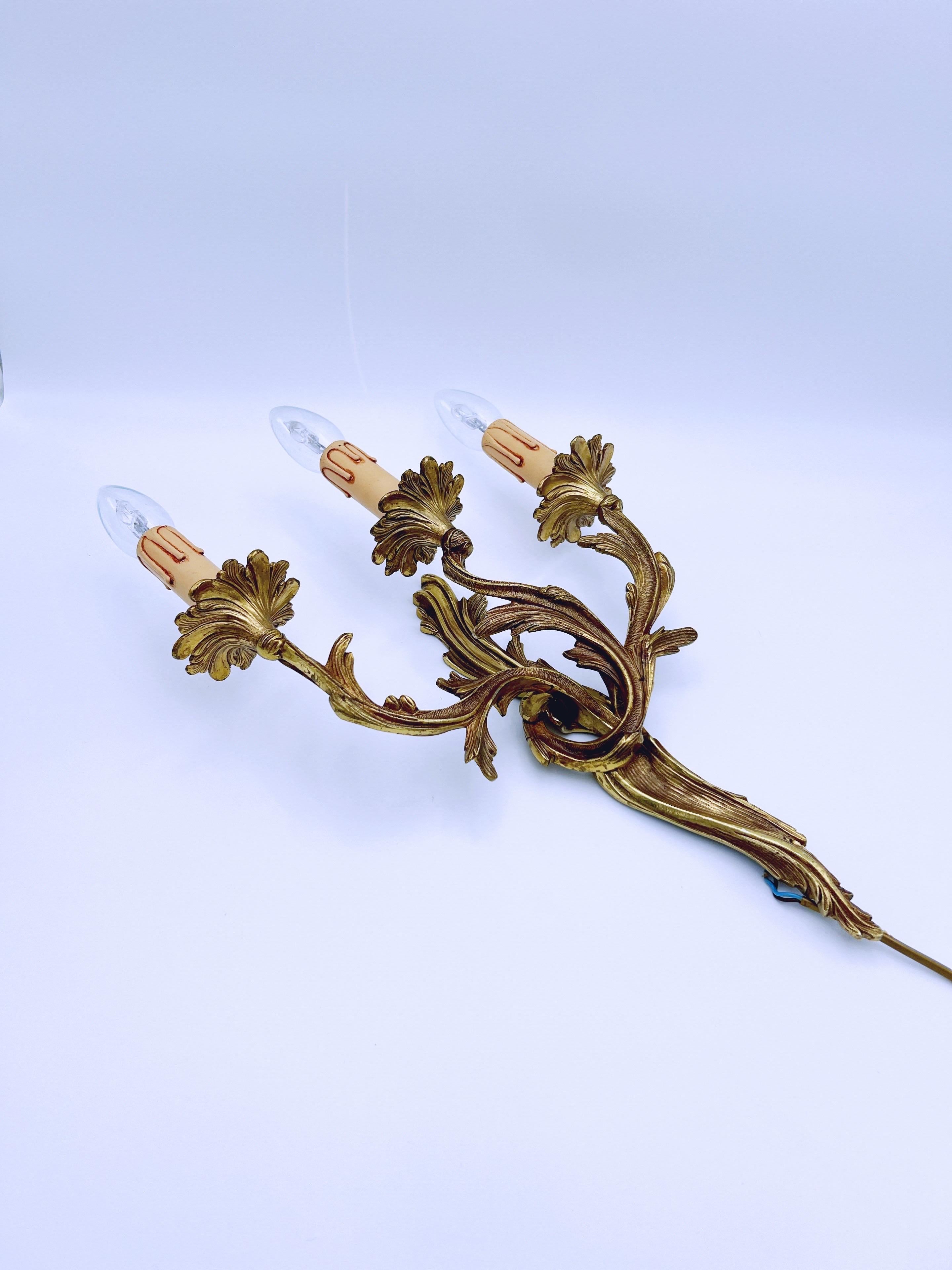 Lámpara de Pared / Aplique de Bronce Estilo Luis XV Francés / Rococo del Siglo XX Forjado en venta