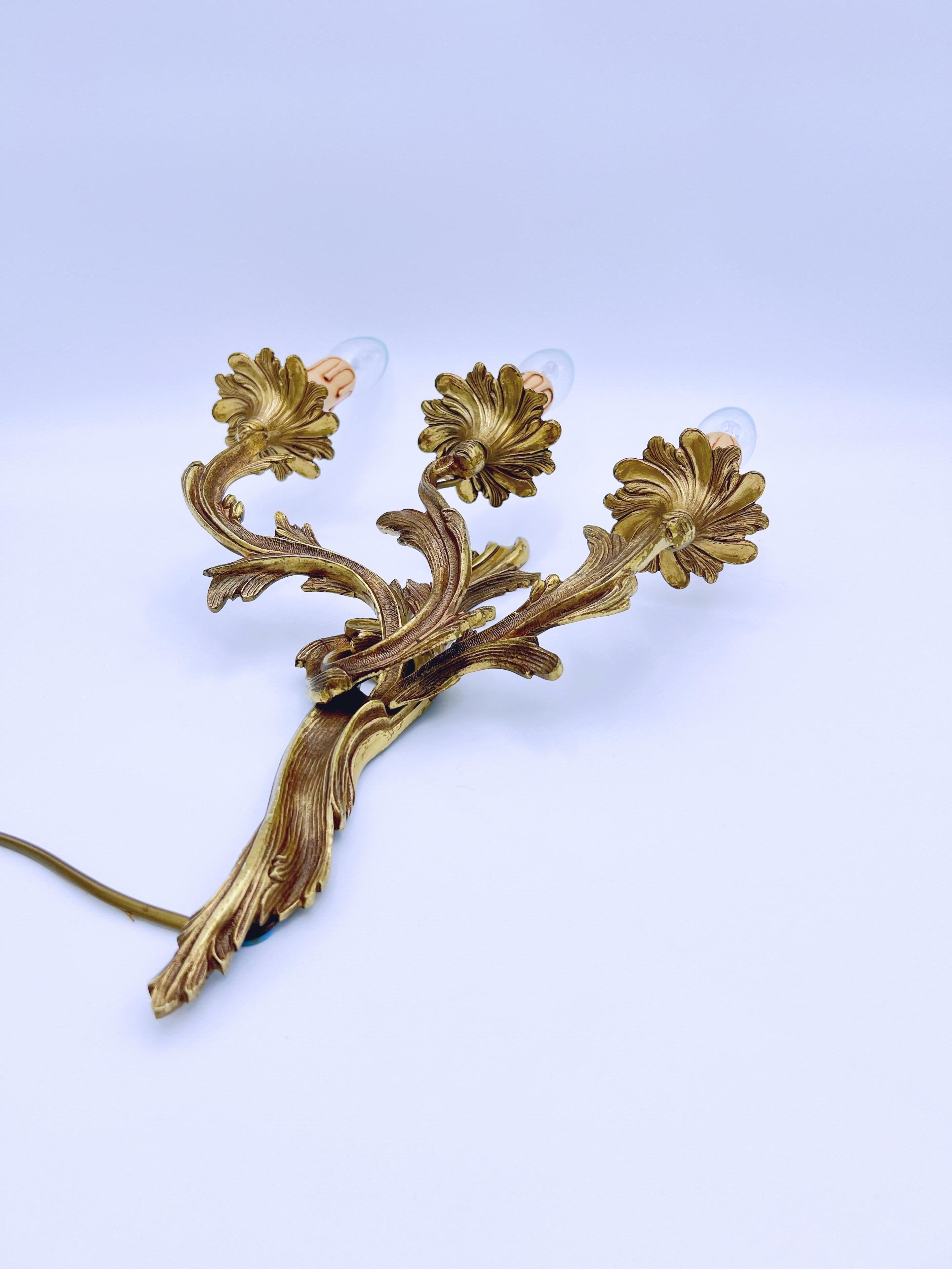 Lámpara de Pared / Aplique de Bronce Estilo Luis XV Francés / Rococo del Siglo XX en venta 3