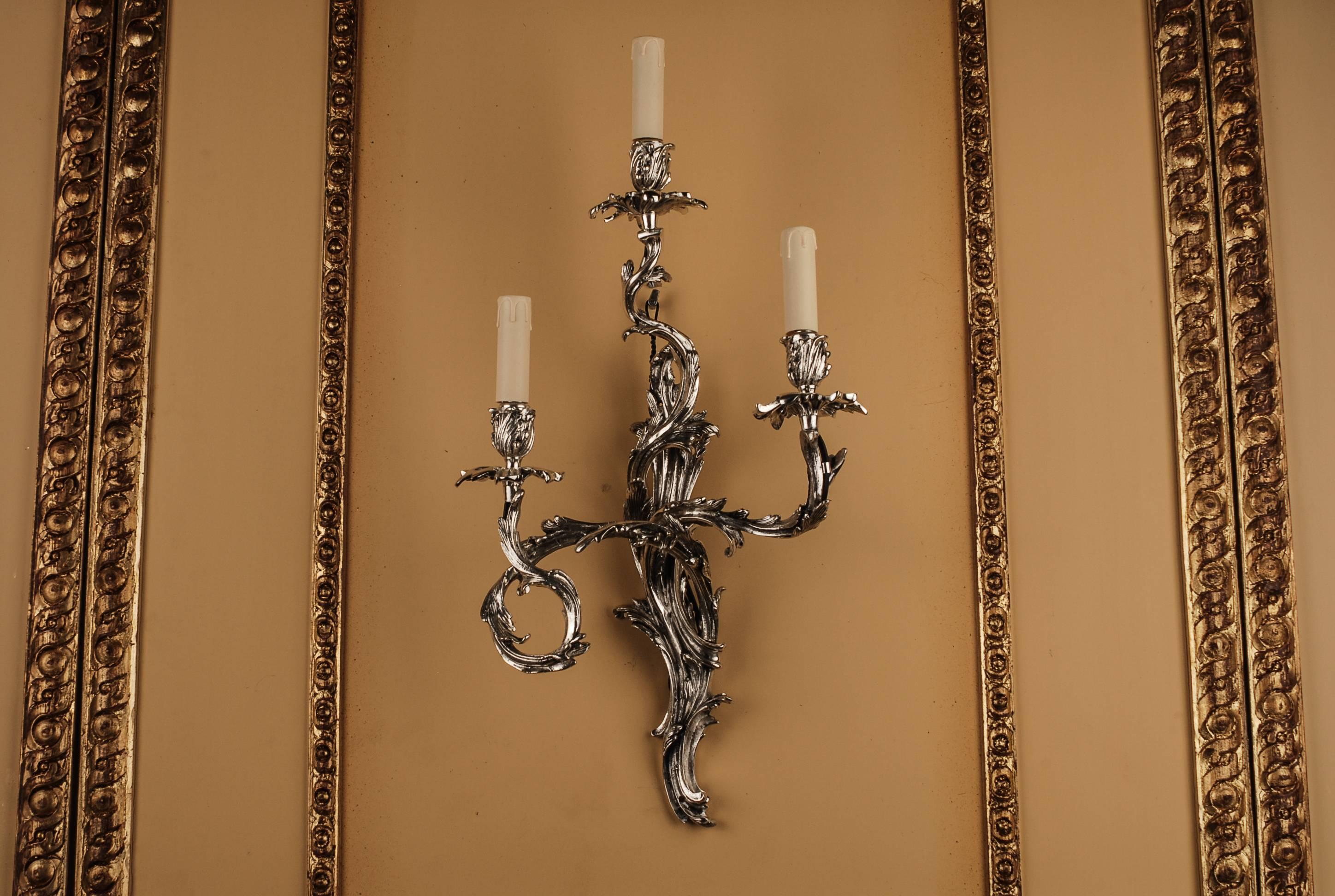 20th Century Rococo Style French Wall Light In Good Condition For Sale In Berlin, DE