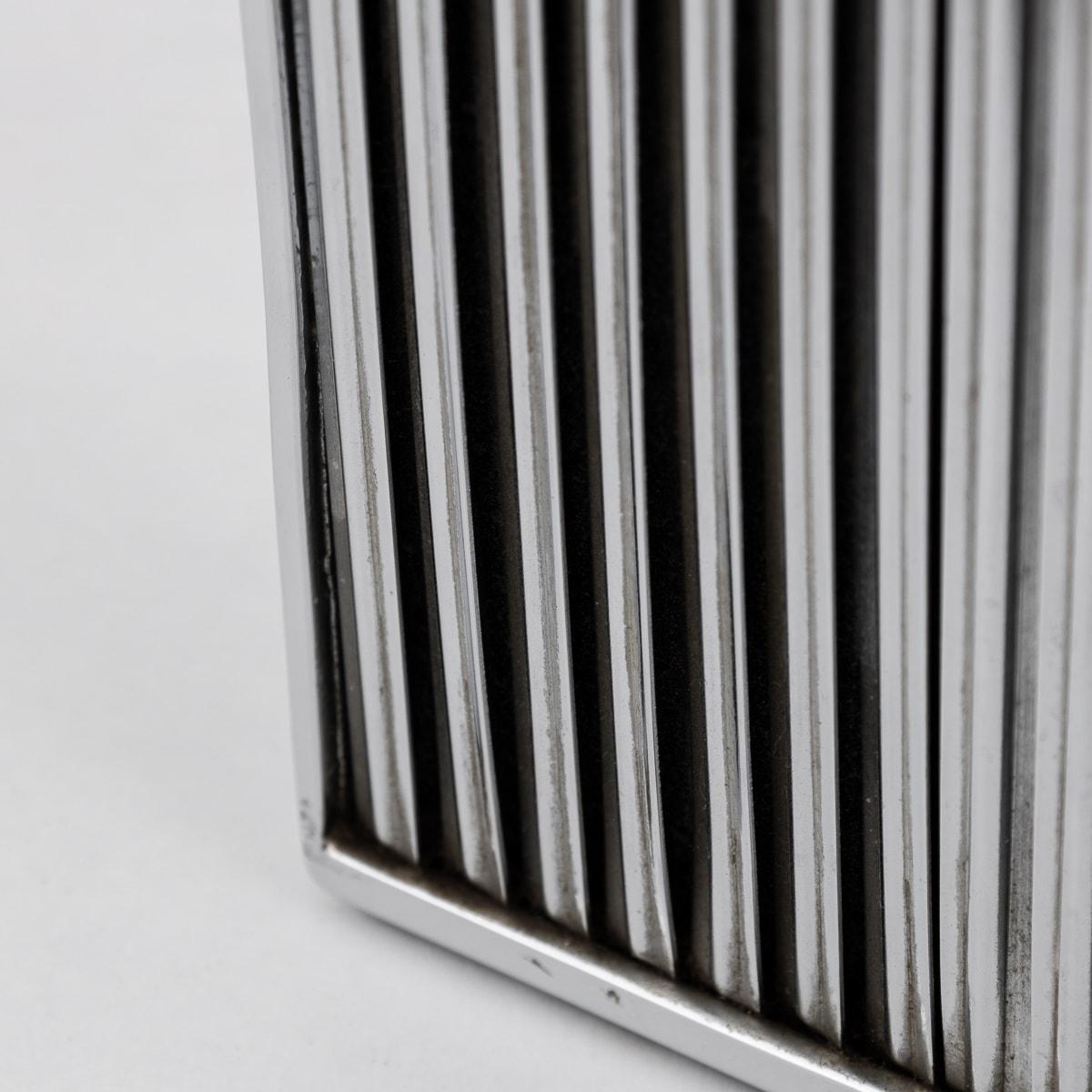 Decantador de rejilla de radiador Rolls Royce del siglo XX Por Ruddspeed, Inglaterra c.1970 en venta 4