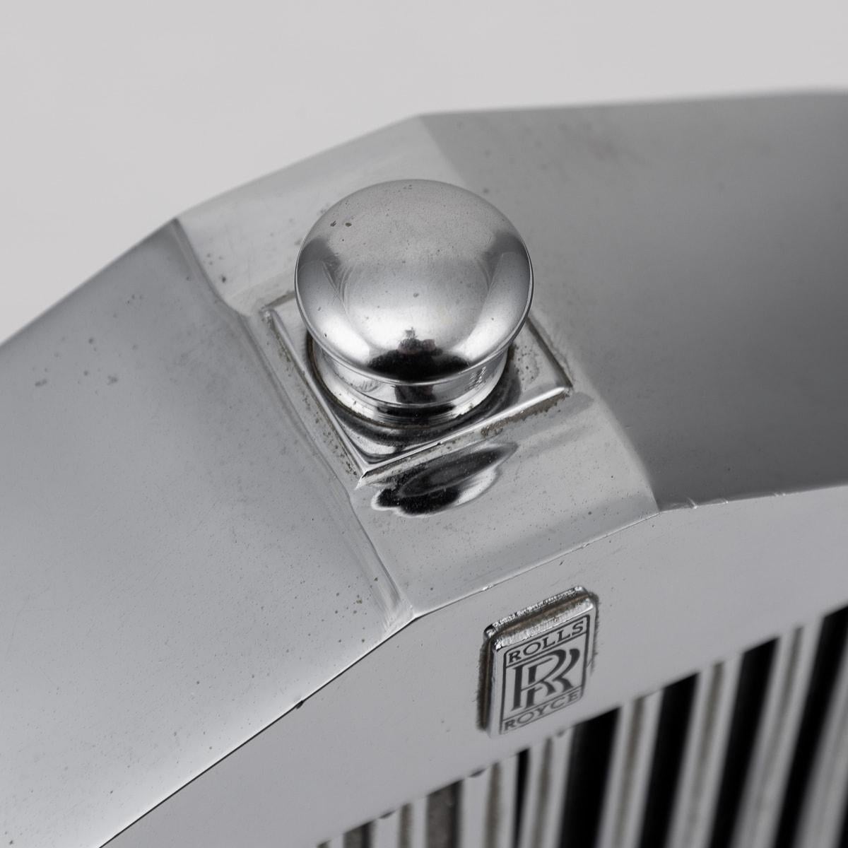 Decantador de rejilla de radiador Rolls Royce del siglo XX Por Ruddspeed, Inglaterra c.1970 en Bueno estado para la venta en Royal Tunbridge Wells, Kent