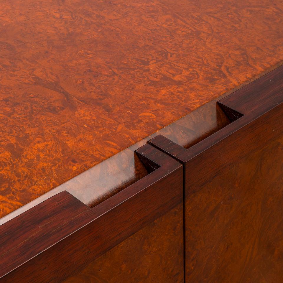 20. Jahrhundert, Romeo Rega Sideboard aus Holz und Marmor (Late 20th Century) im Angebot