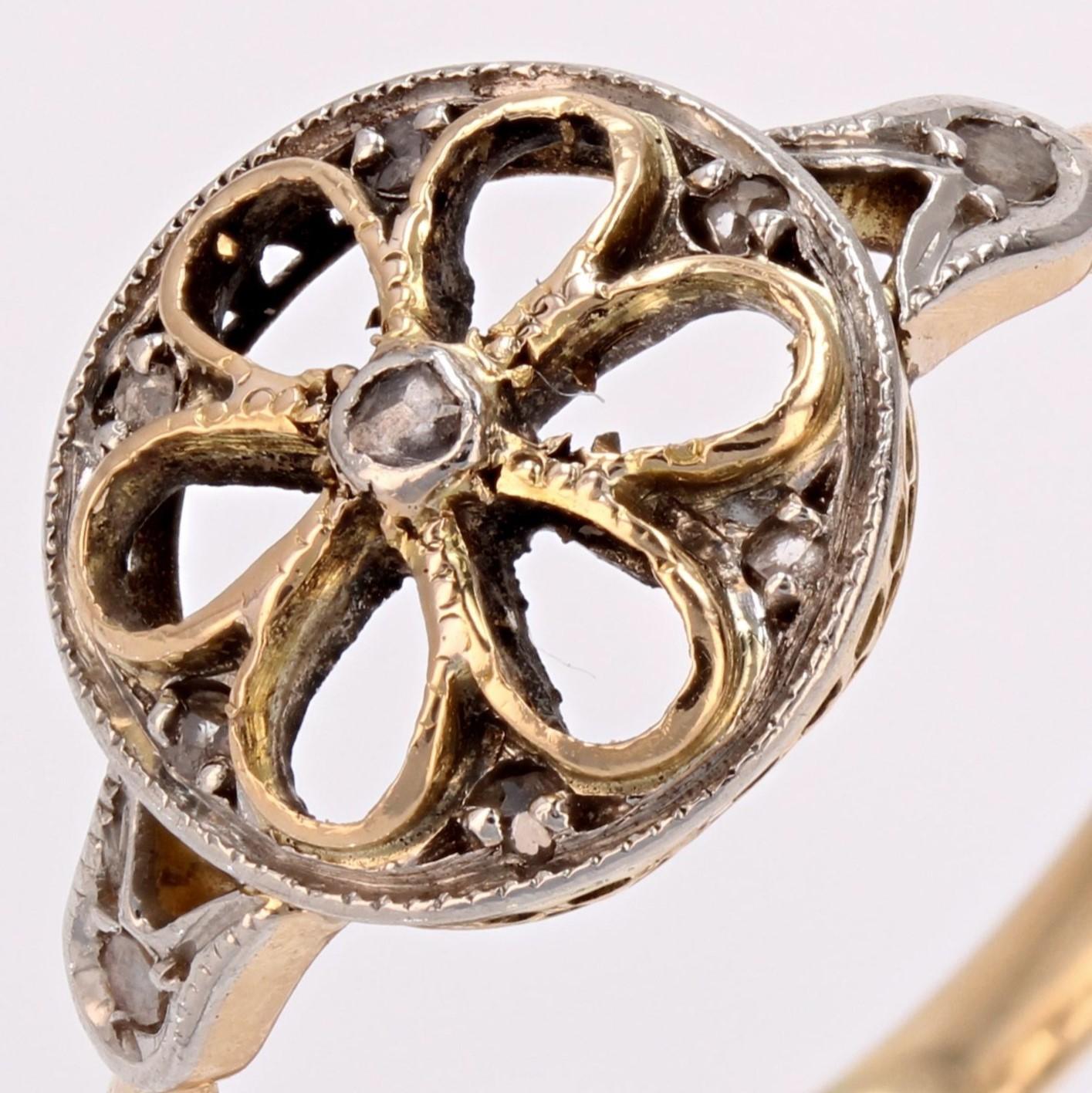20th Century Rose-Cut Diamonds 18 Karat Yellow Gold Platinum Rosette Ring For Sale 1