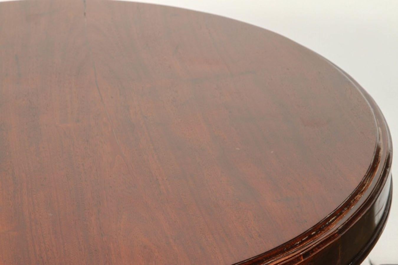 20th Century Rosewood Art Deco Center Table For Sale 2