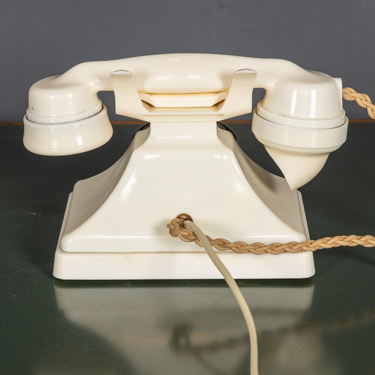 Mid-20th Century 20th Century Rotary Bakelite Telephone & Bell System c.1940